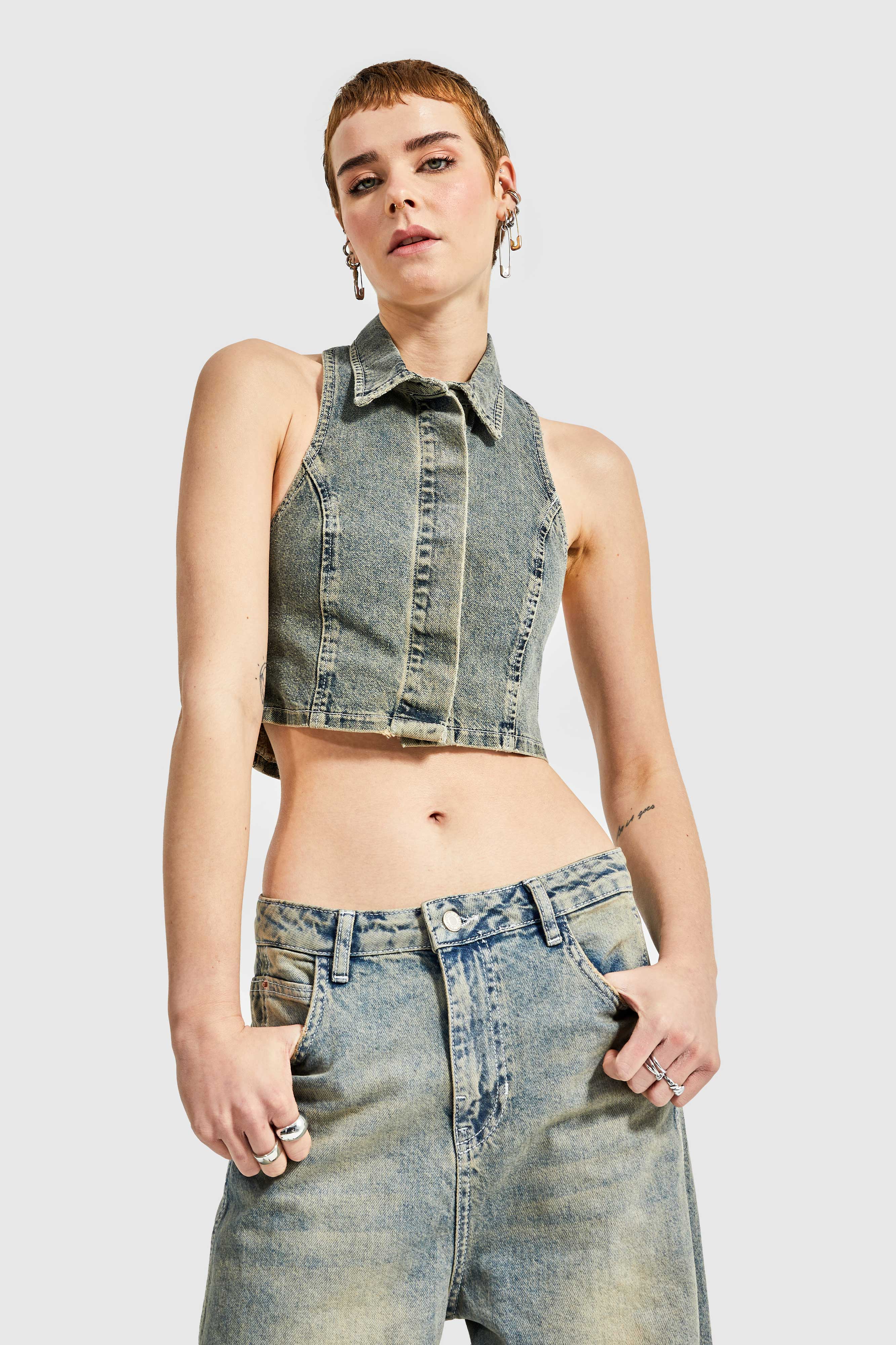 Women's Denim Tint Color Front Button Crop Denim Vest