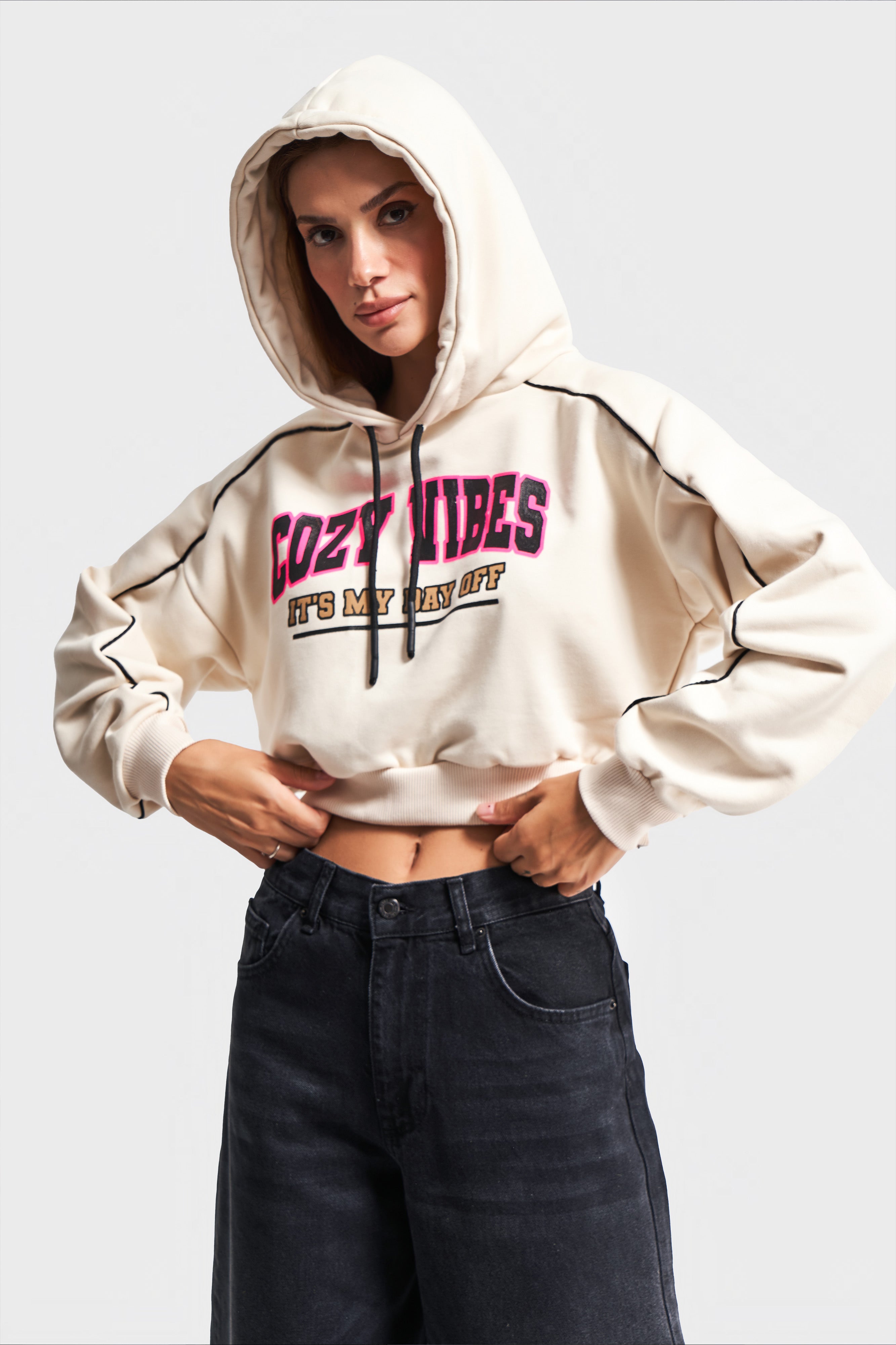 Kadın Bej Renk Baskılı Oversize Kapüşanlı Sweatshirt