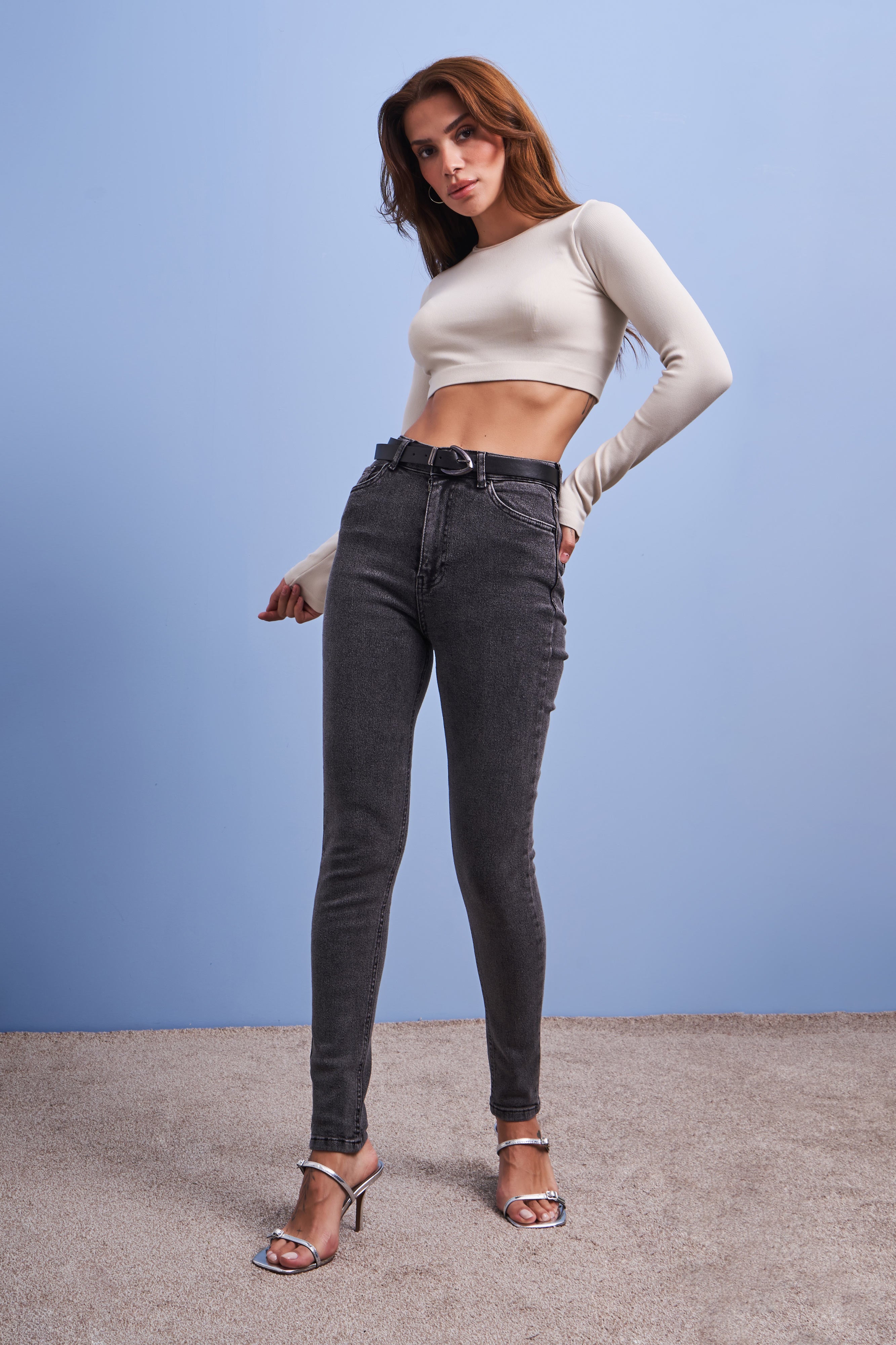 Kadın Füme Renk Skinny Fit Likralı Kumaş Kemerli Denim