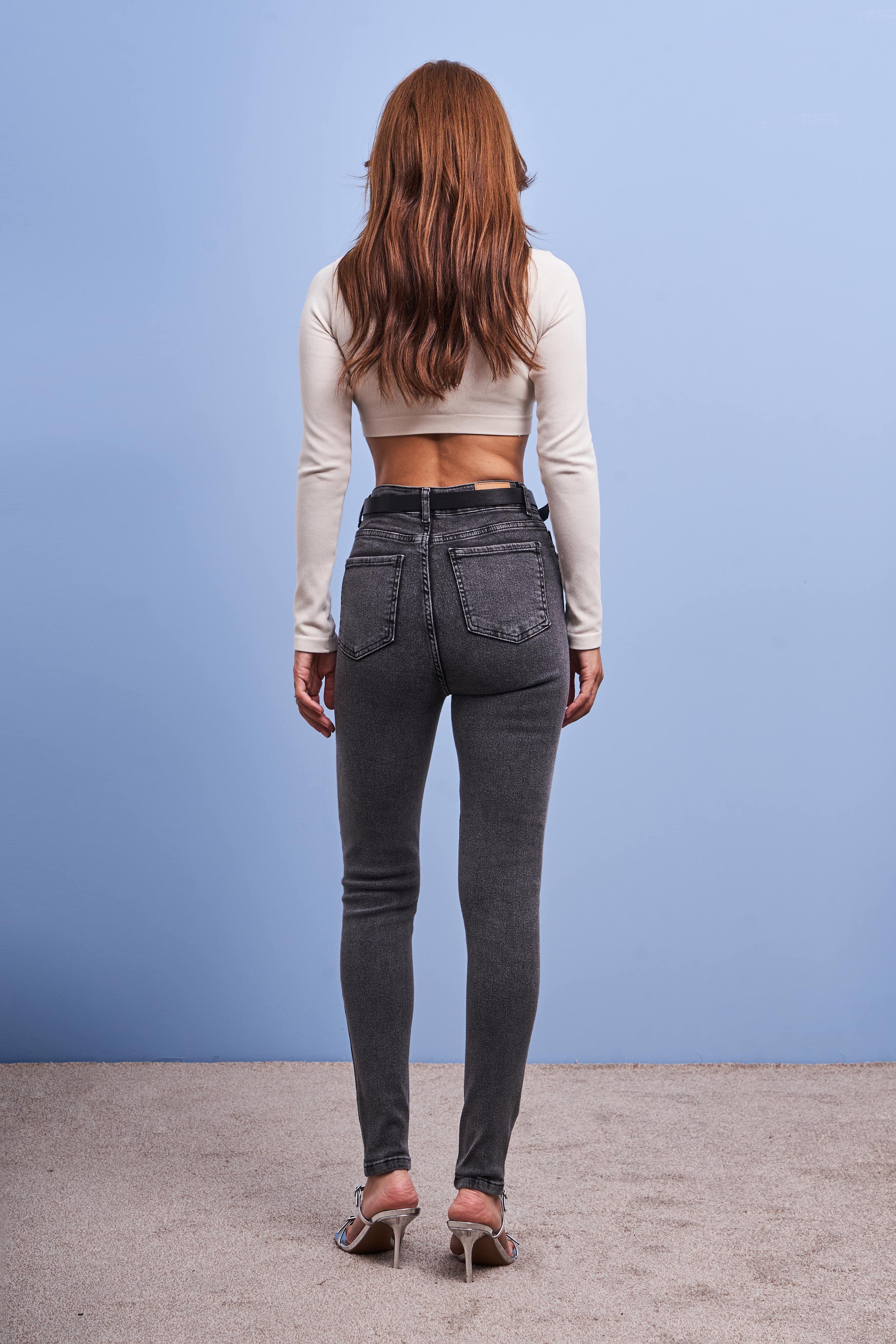 Kadın Füme Renk Skinny Fit Likralı Kumaş Kemerli Denim