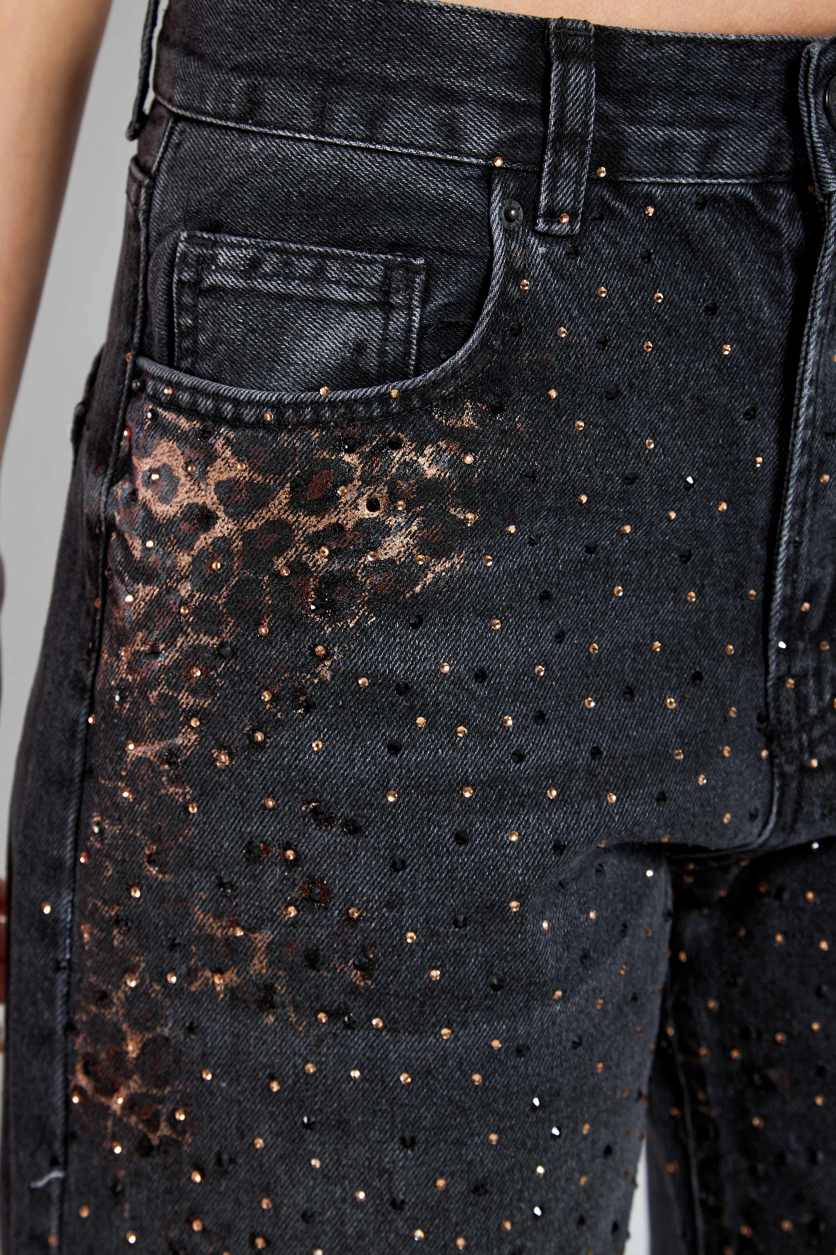 Women's Smoke Color T2W41 Leopard Detailed Shiny Stone Design Loose Fit Denim