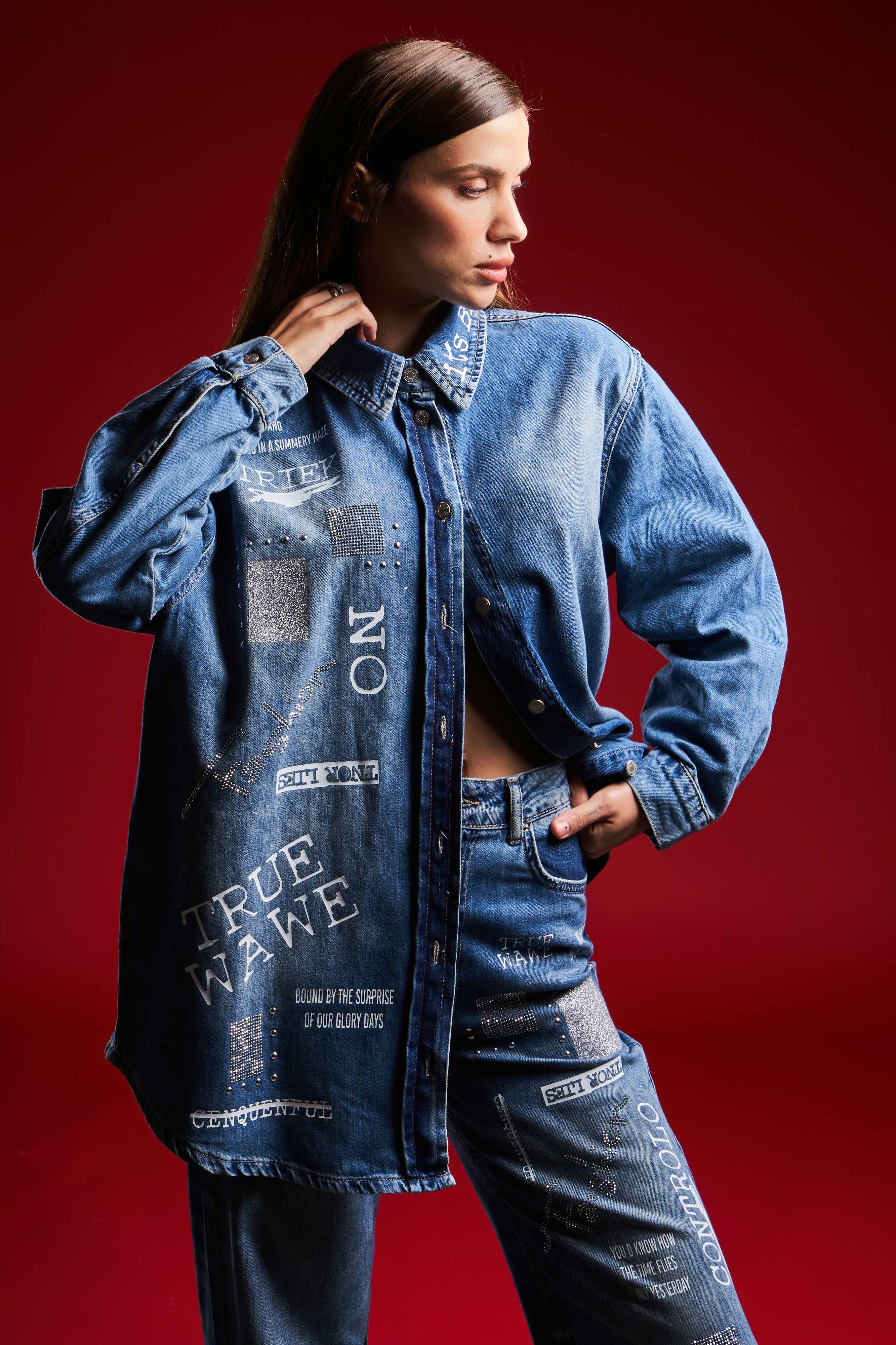 Kadın Kot Rengi 2S5-72 Baskılı Parlak Taşlı Oversize %100 Koton Tasarım Denim Gömlek