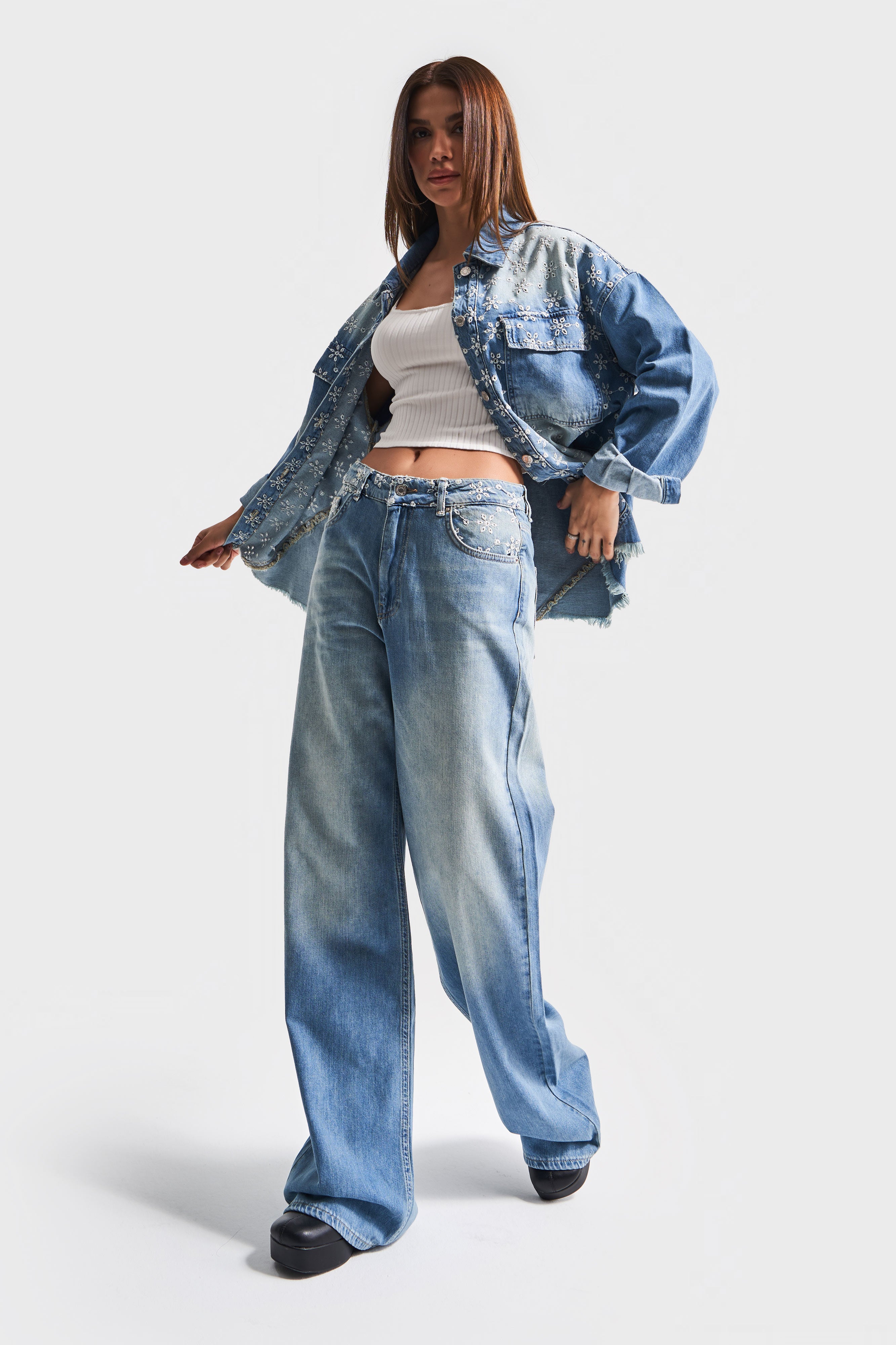 Kadın Kot Rengi 2S5-75 Midrise Wide Leg Kemeri Çiçek Nakışlı %100 Koton Tasarım Denim Jean