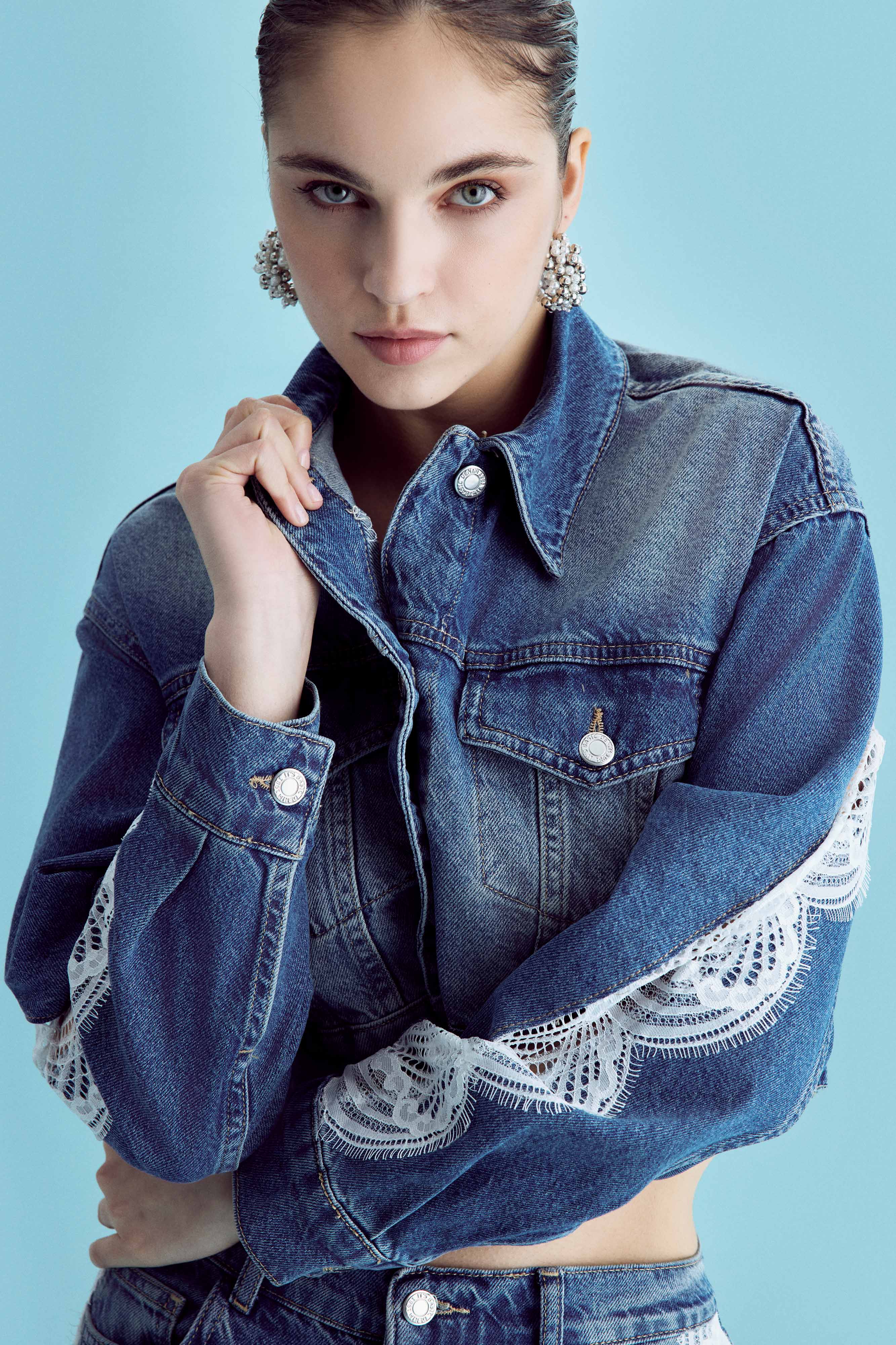 Women's Denim Color 2S532 Lace Sleeve Design Denim Jacket