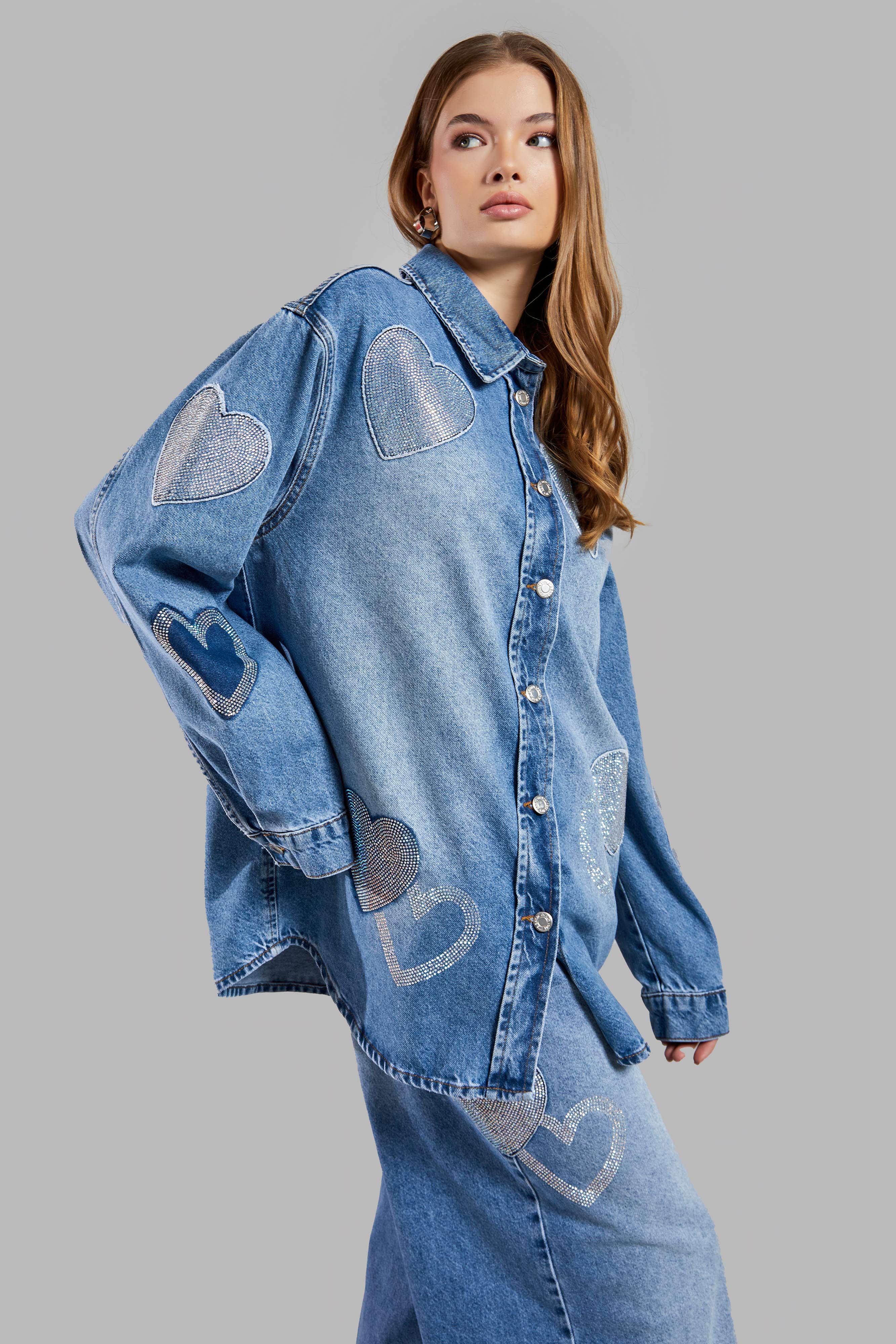 Kadın Kot Rengi 2S54 Parlak Taşlı Kalp Oversize Tasarım Denim Ceket Gömlek