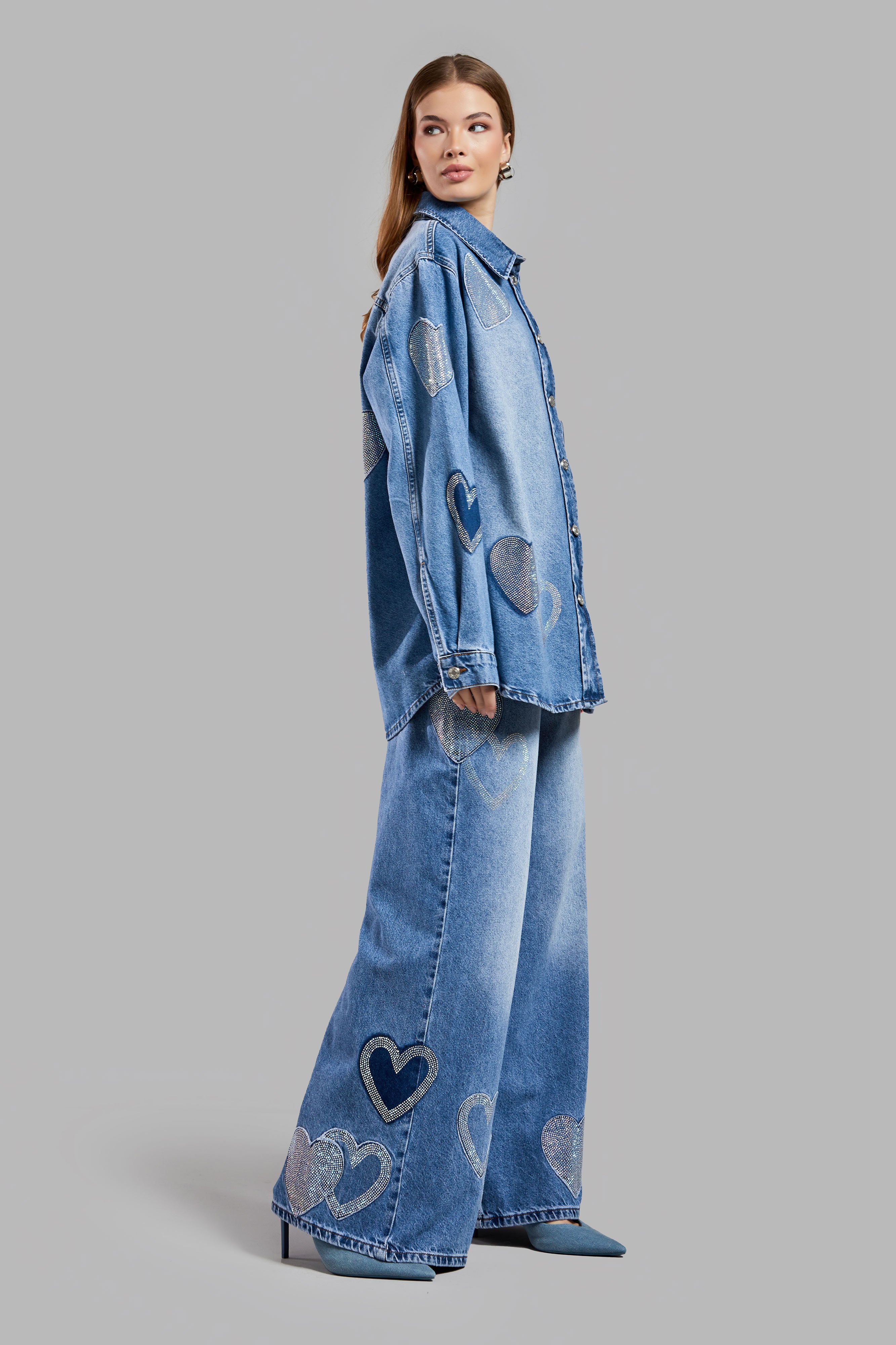 Kadın Kot Rengi 2S54 Parlak Taşlı Kalp Oversize Tasarım Denim Ceket Gömlek