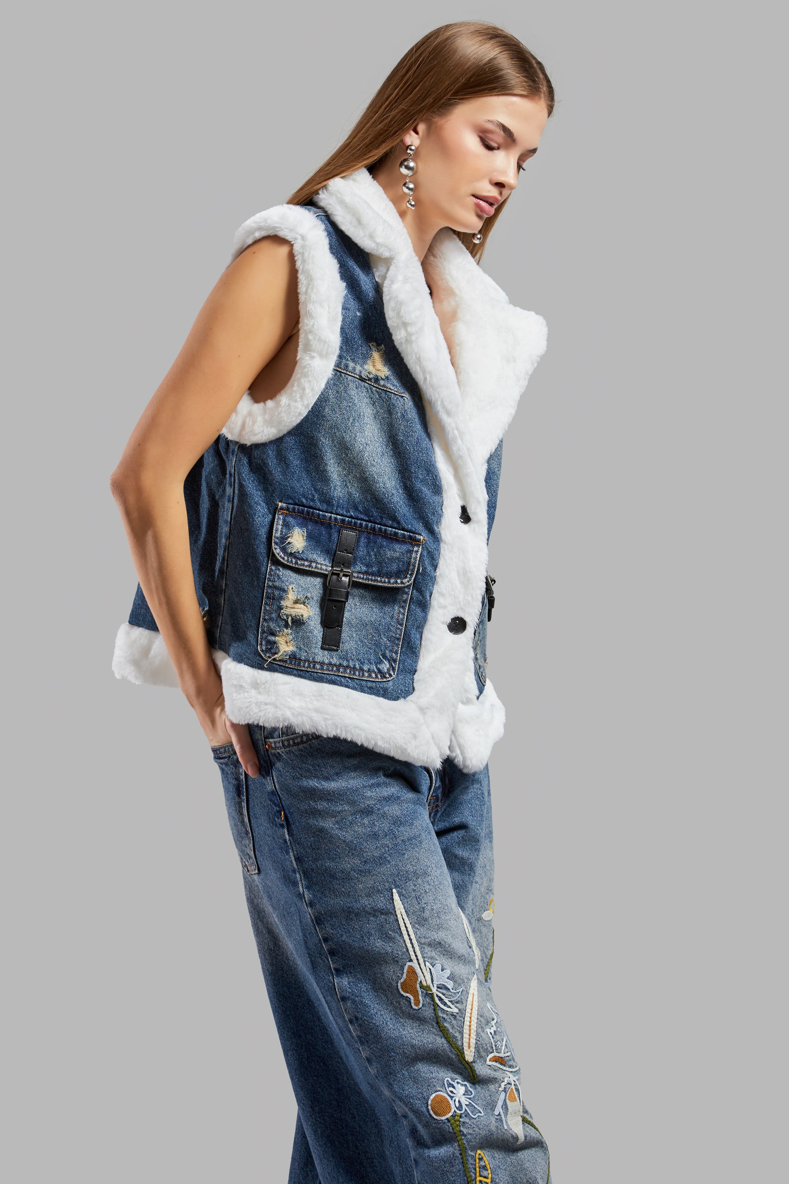 Women's Denim Color Soft Fur Inside Zero Sleeve Design Denim Vest