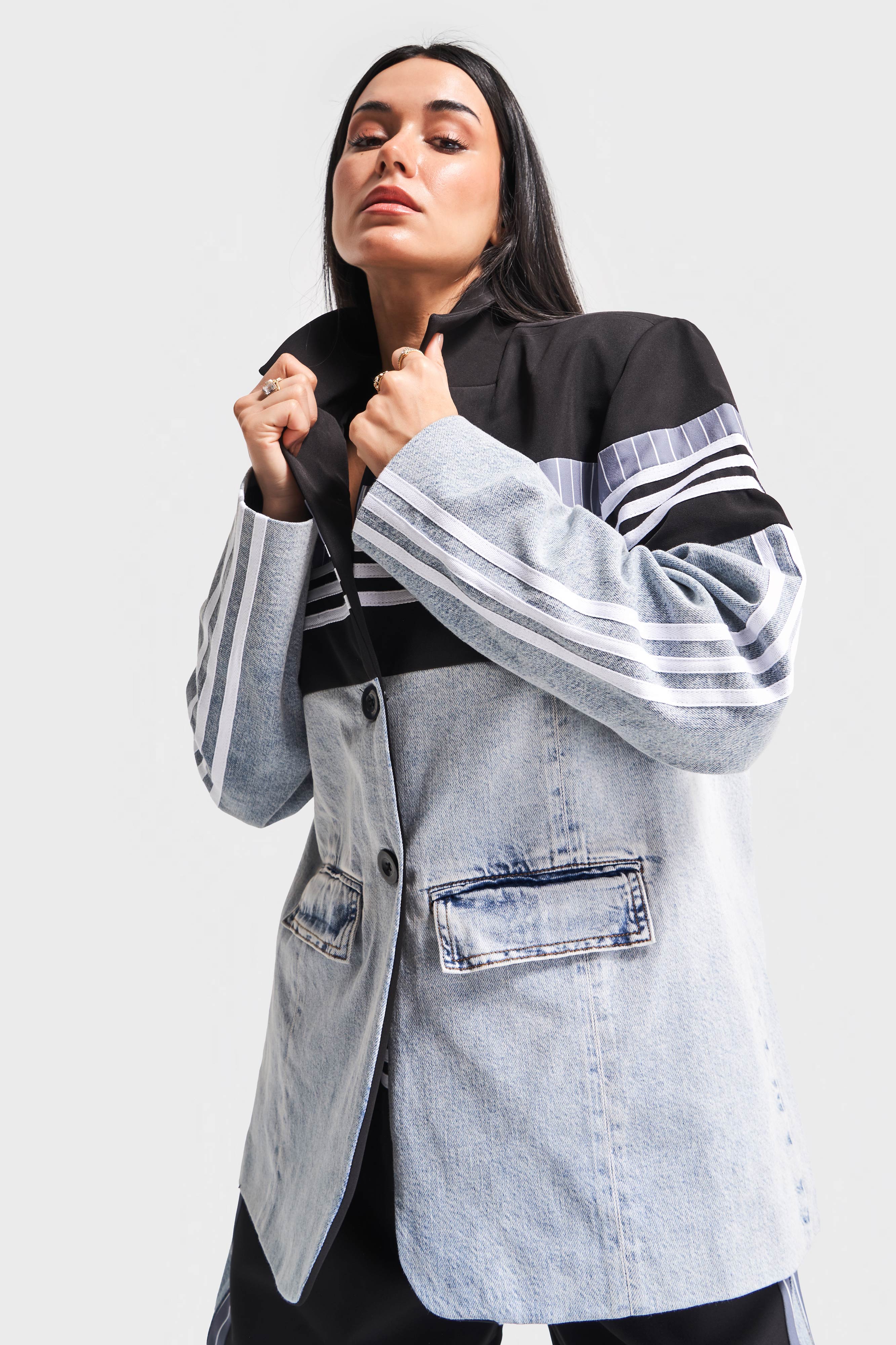 Women's Denim Color Fabric Denim Piece Stripe Detail Design Oversize Denim Jacket