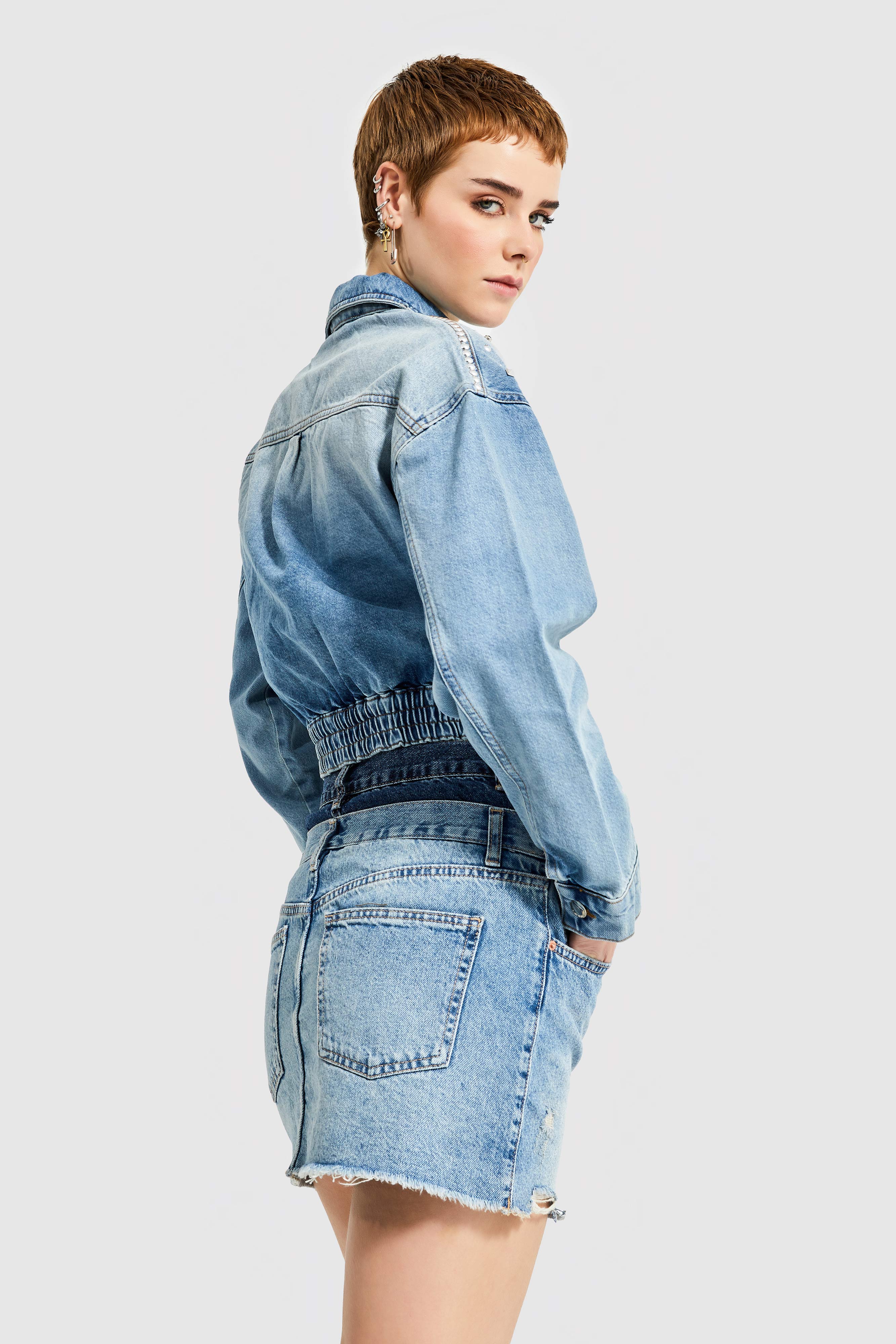 Kadın Kot Rengi Parlak Taş El İşlemeli Tasarım Denim Bomber Ceket