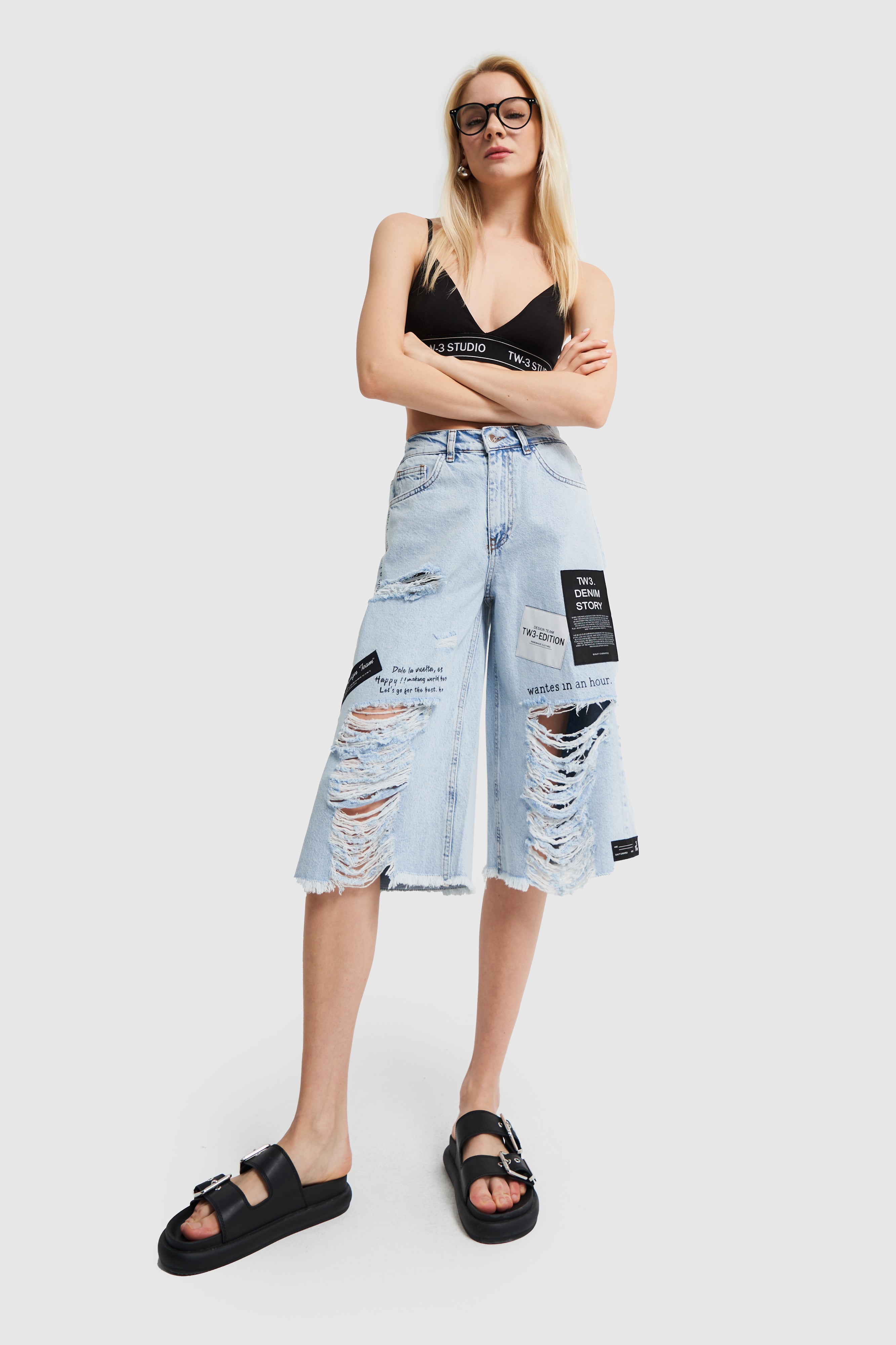 Women's Denim Color Ripped Detail Maxi Length Design Denim Shorts