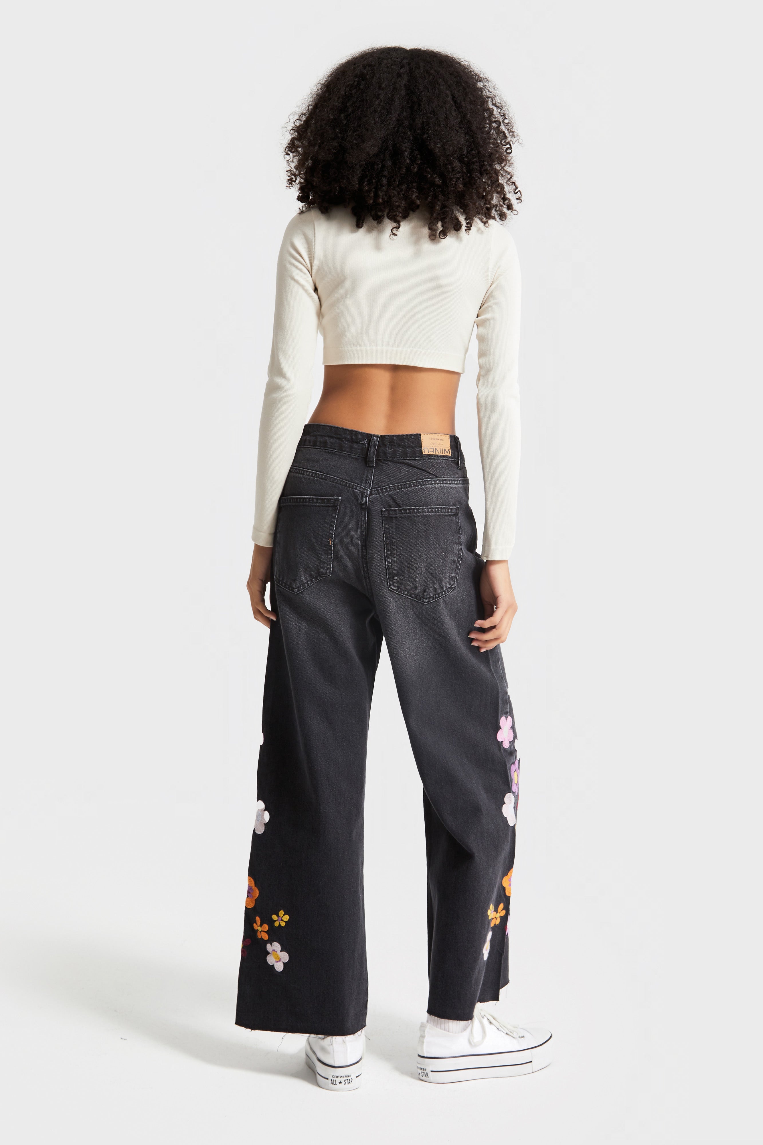 Women's Dark Grey Color Floral Embroidered Culotte Fit Design Denim