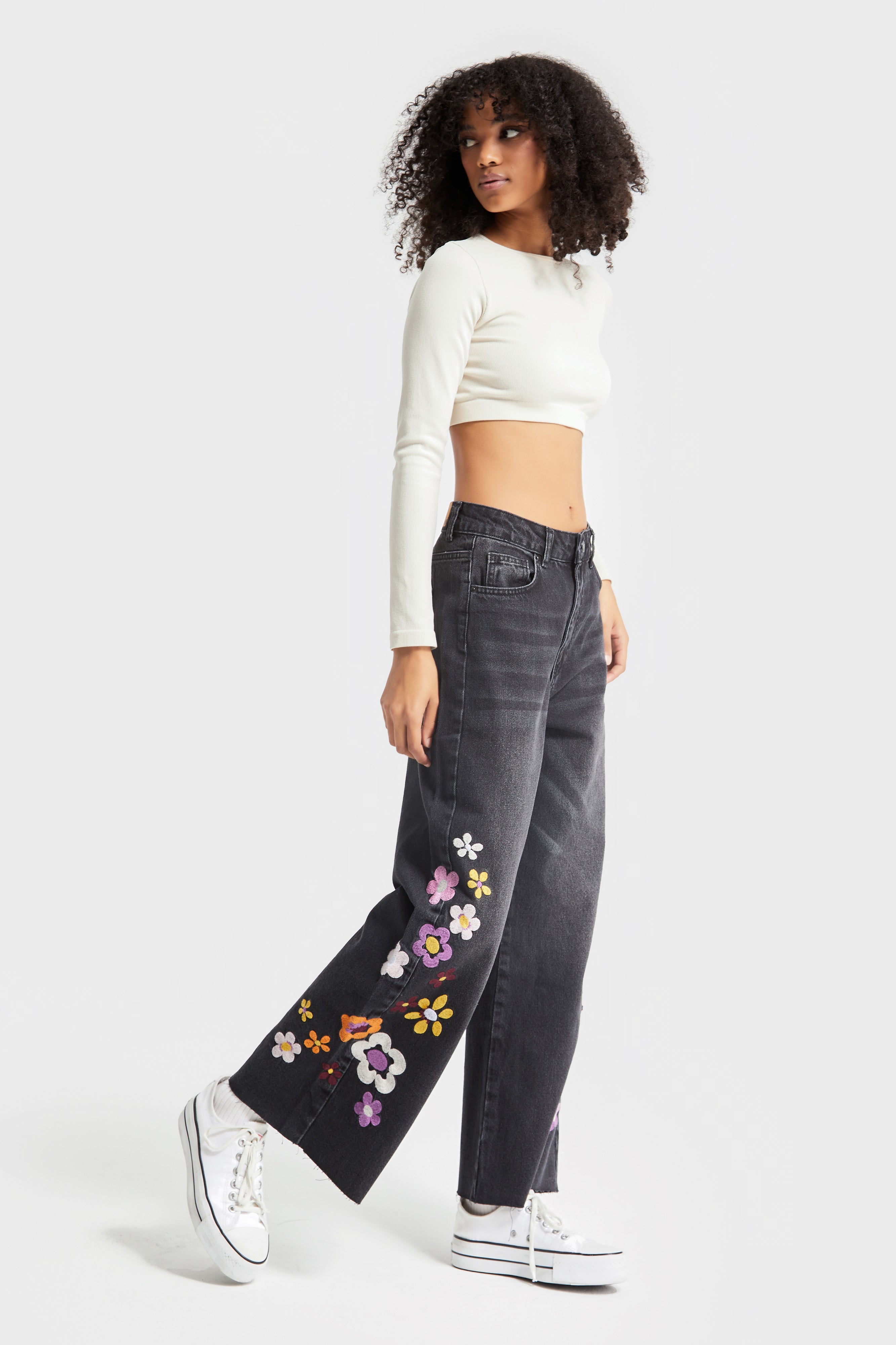 Women's Dark Grey Color Floral Embroidered Culotte Fit Design Denim