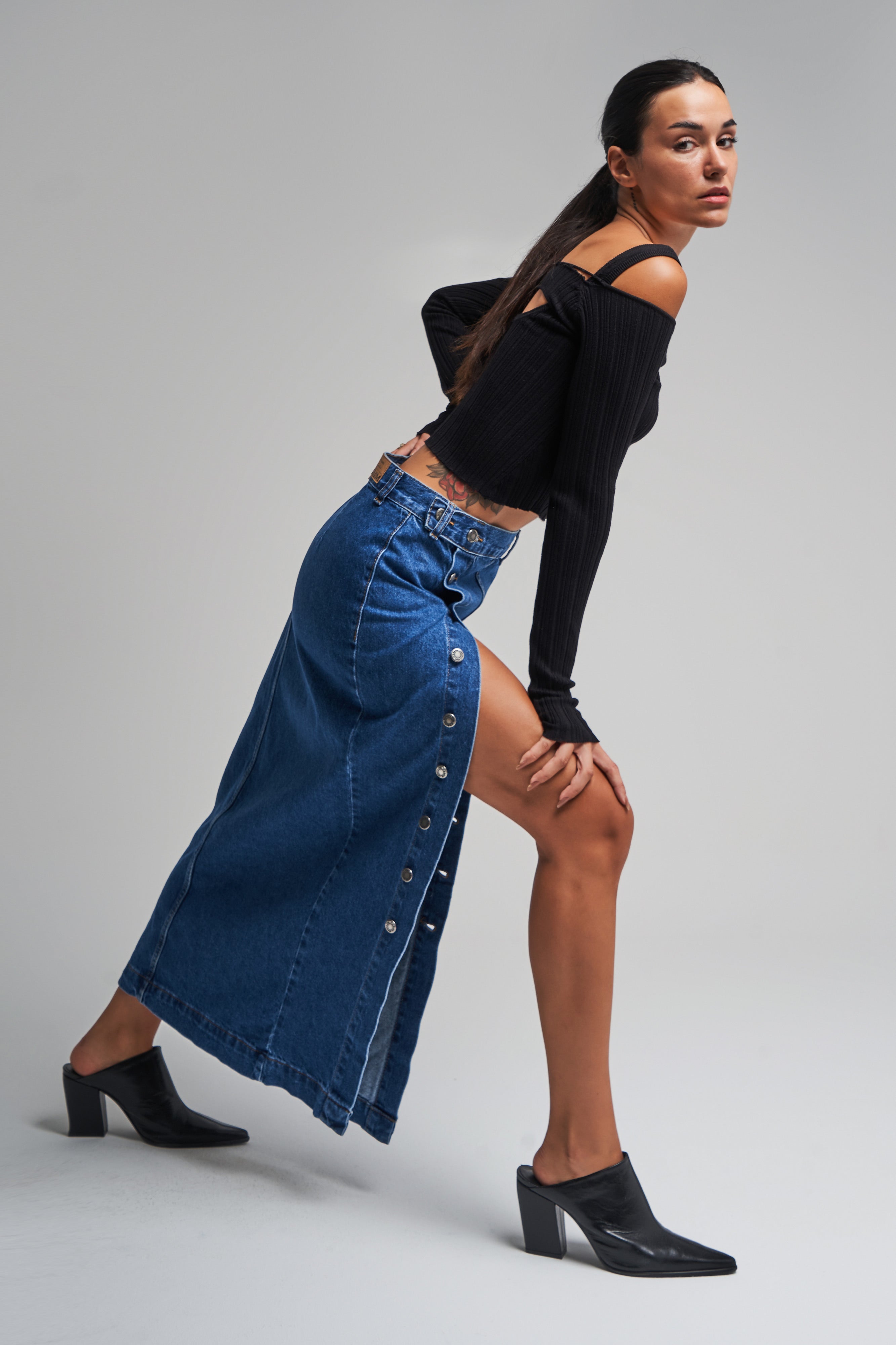 Women's Dark Blue Side Buttoned Straight Fit Denim Skirt