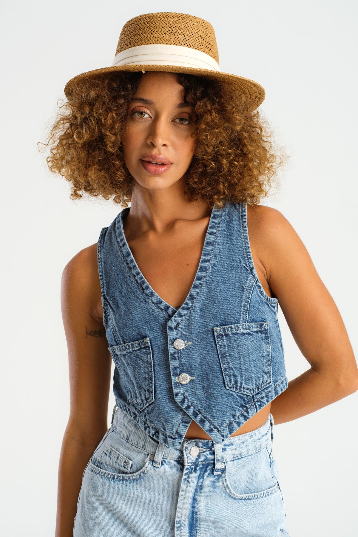 Women's Blue Color Front Buttoned Zero Sleeve Denim Vest