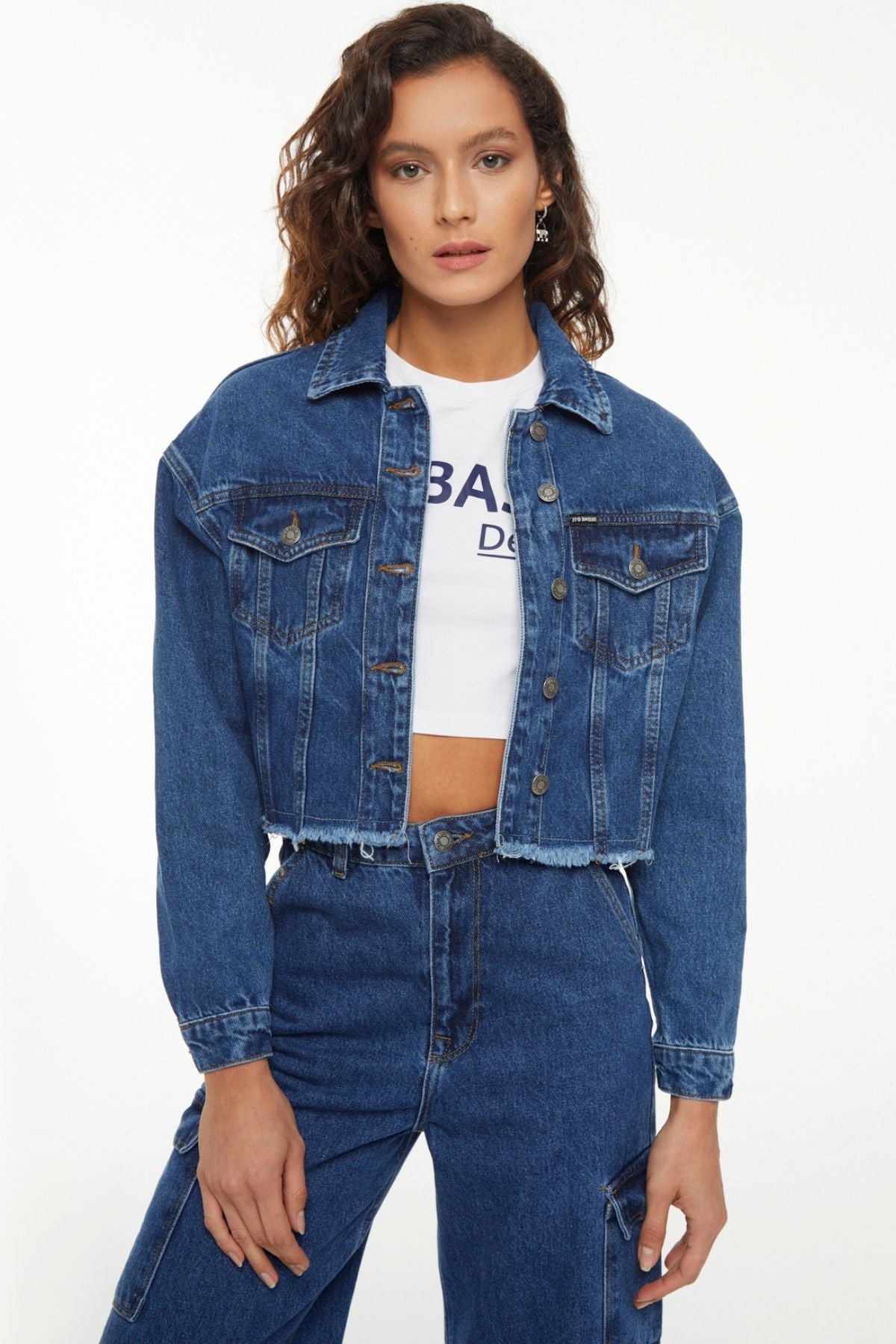 Kadın Mavi Renk Relax Crop Fit Cift Cep Püsküllü Jean Ceket