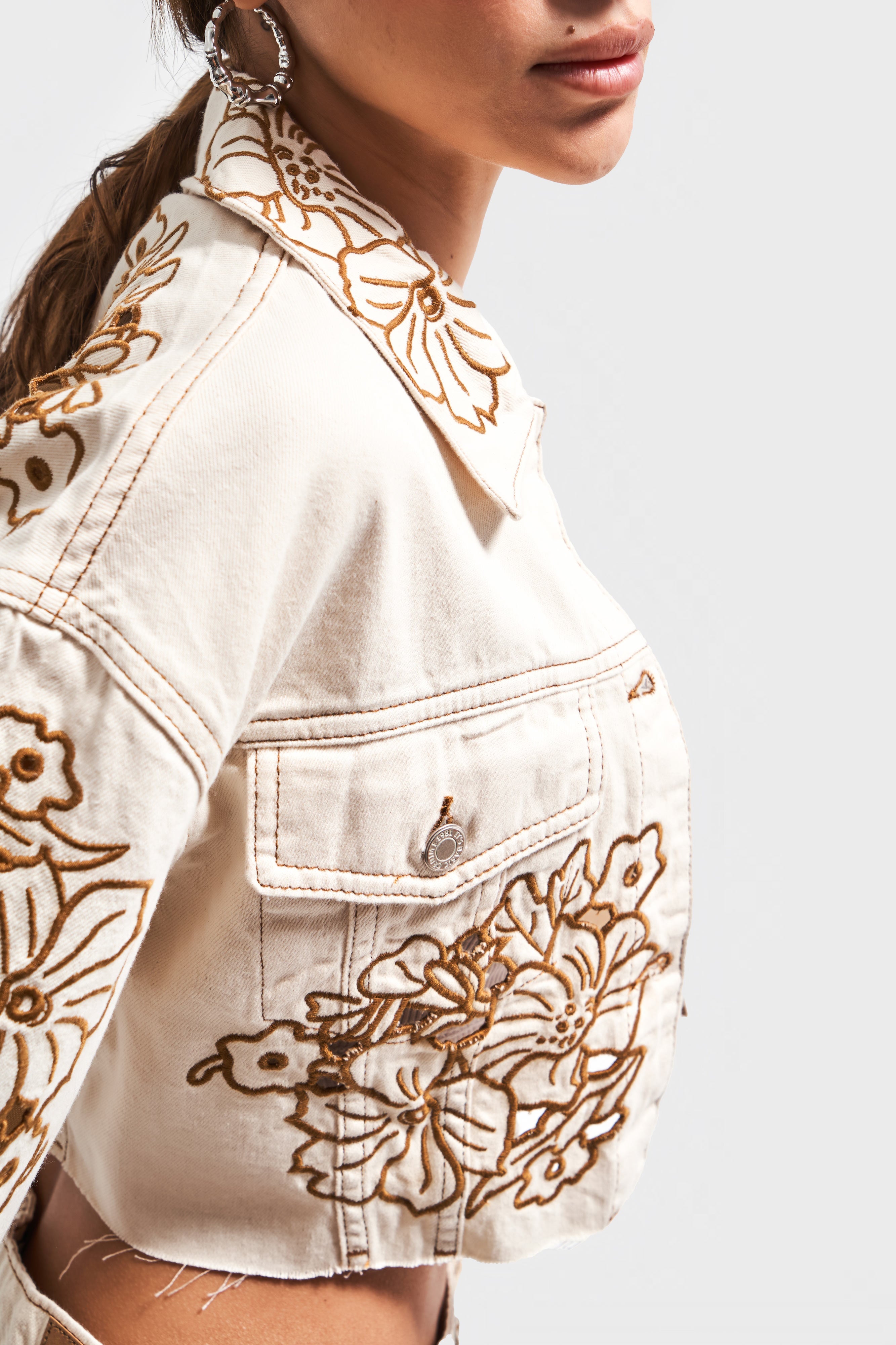 Women's Raw Color 7S569 Embroidery Detailed Design Crop Jacket