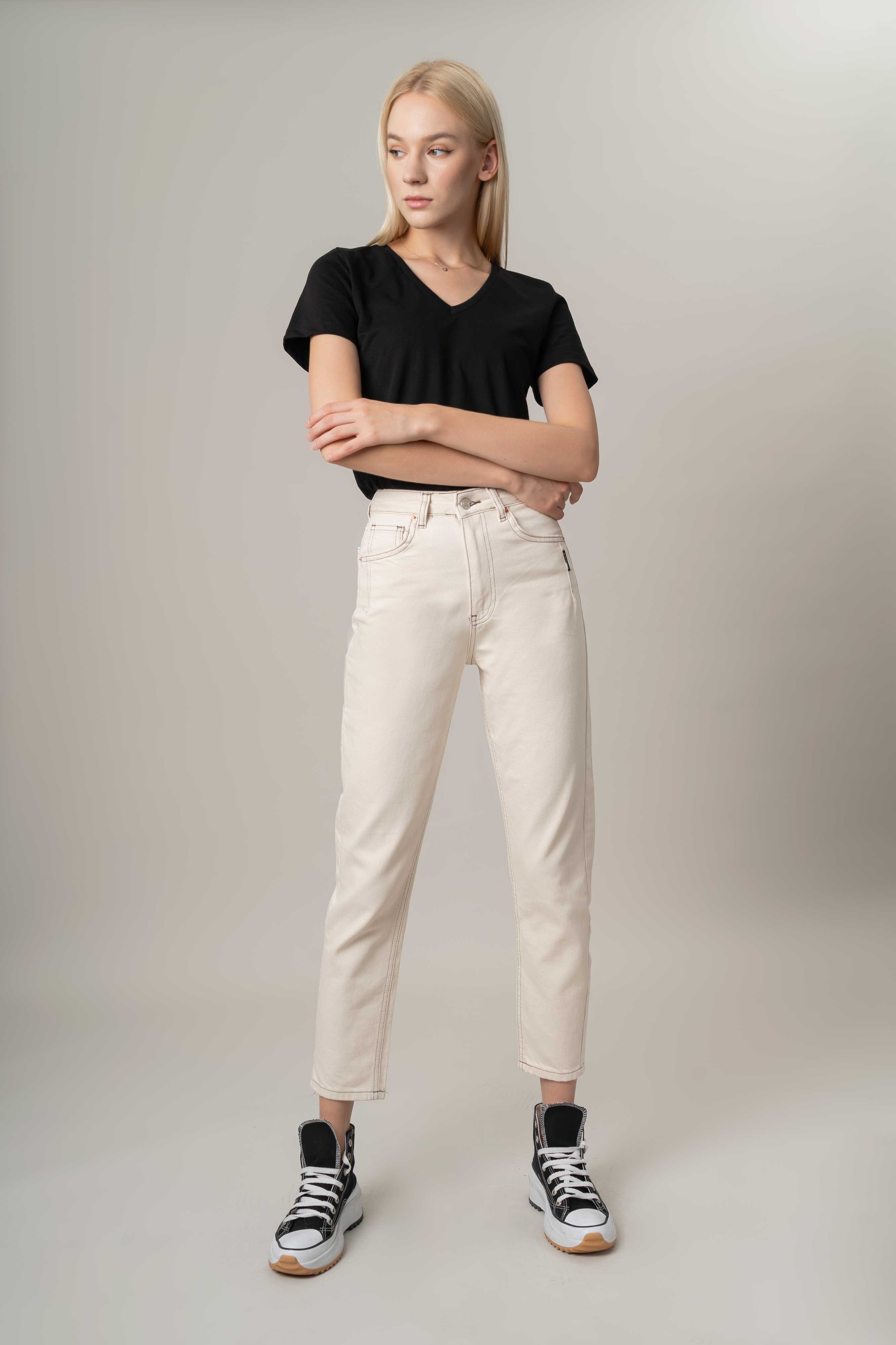 Women's Raw Color Contrast Stitched 100% Cotton Mom Fit Denim Trousers