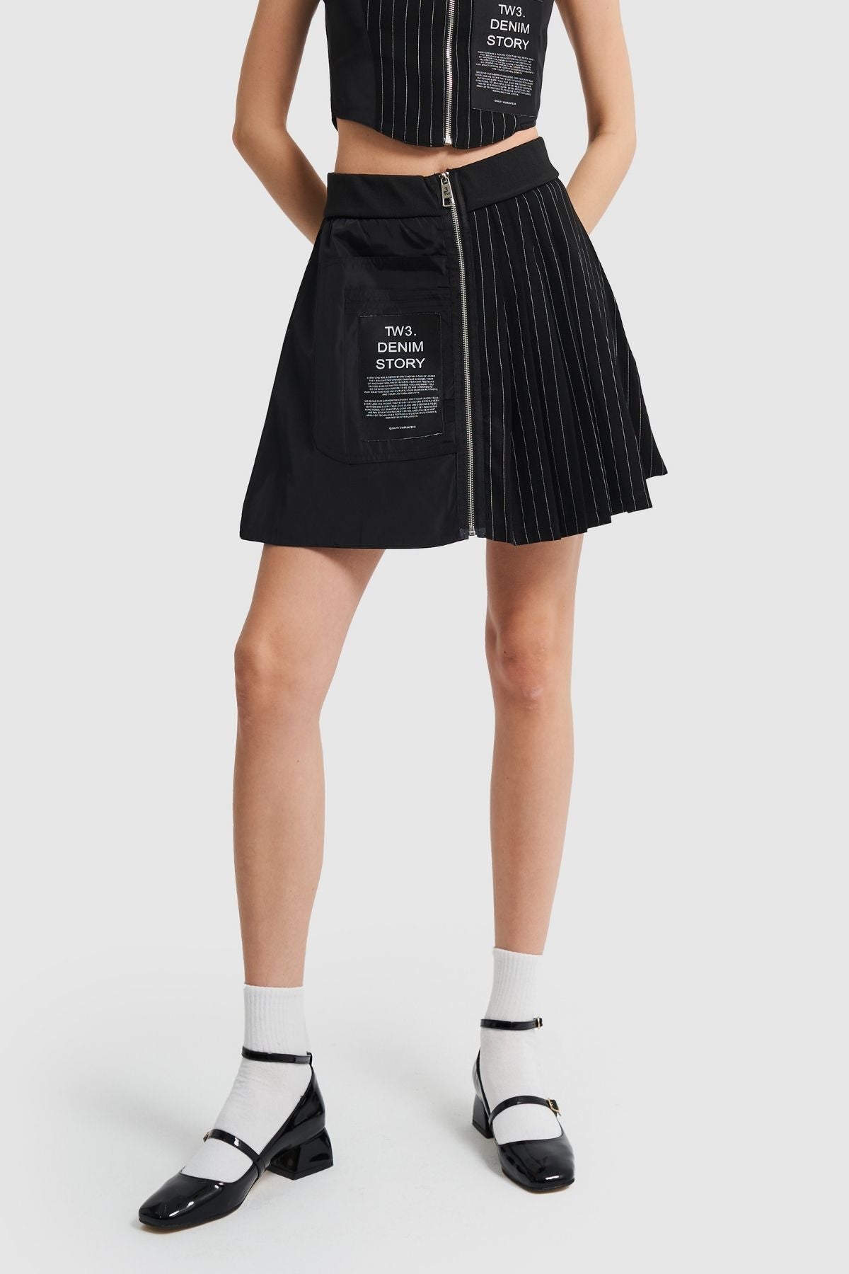 Women's Black Striped Color Front Zipper Pleated Design Mini Skirt