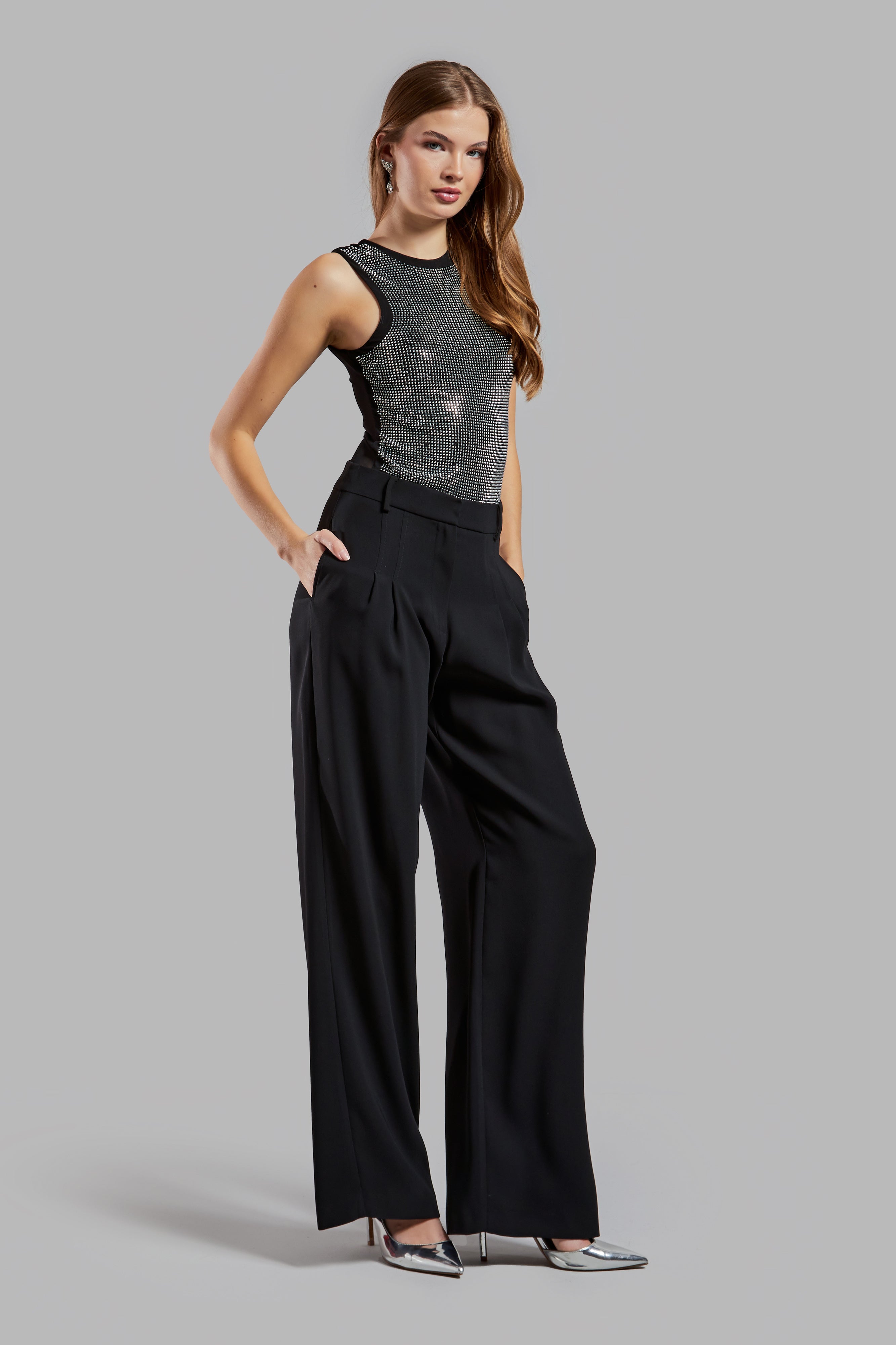 Women's Black Color Loose Cut Pleated Flowy Fabric Trousers