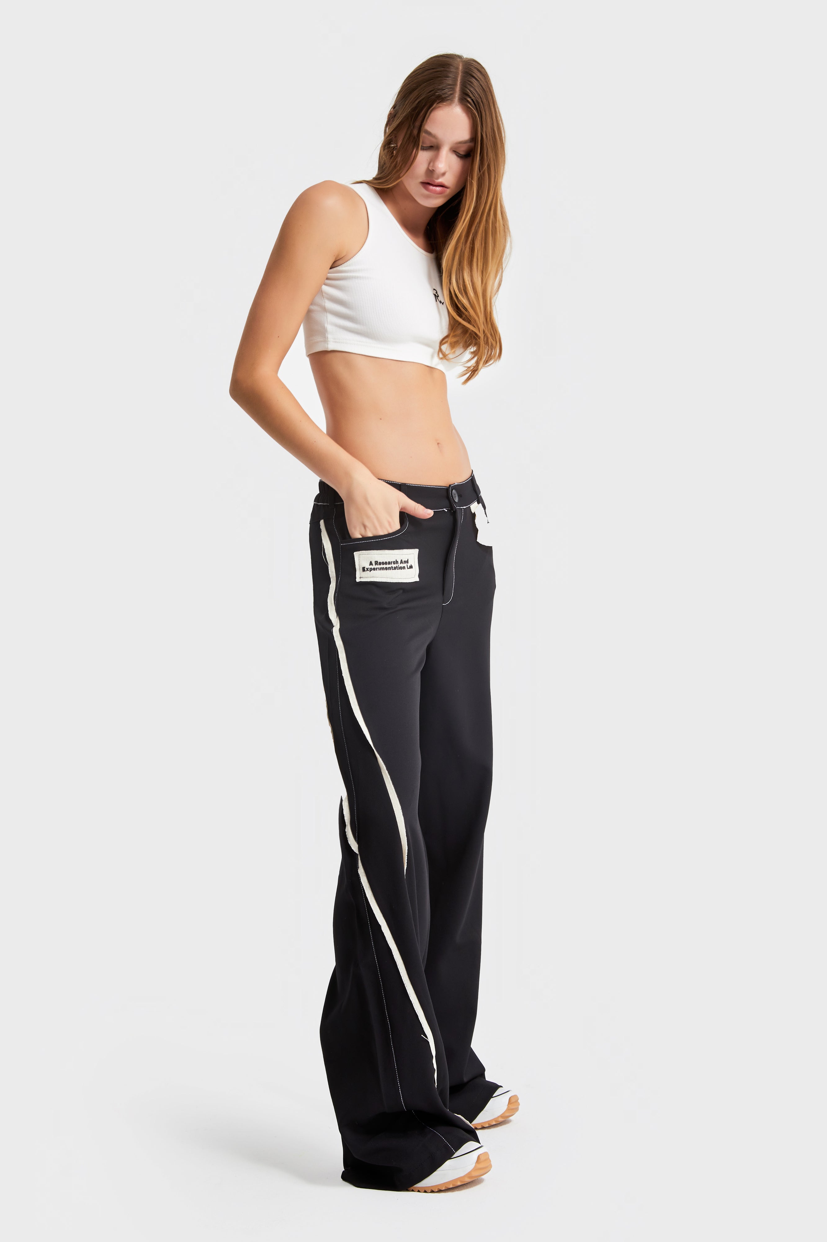 Women's Black Color Loose Cut Design Trousers