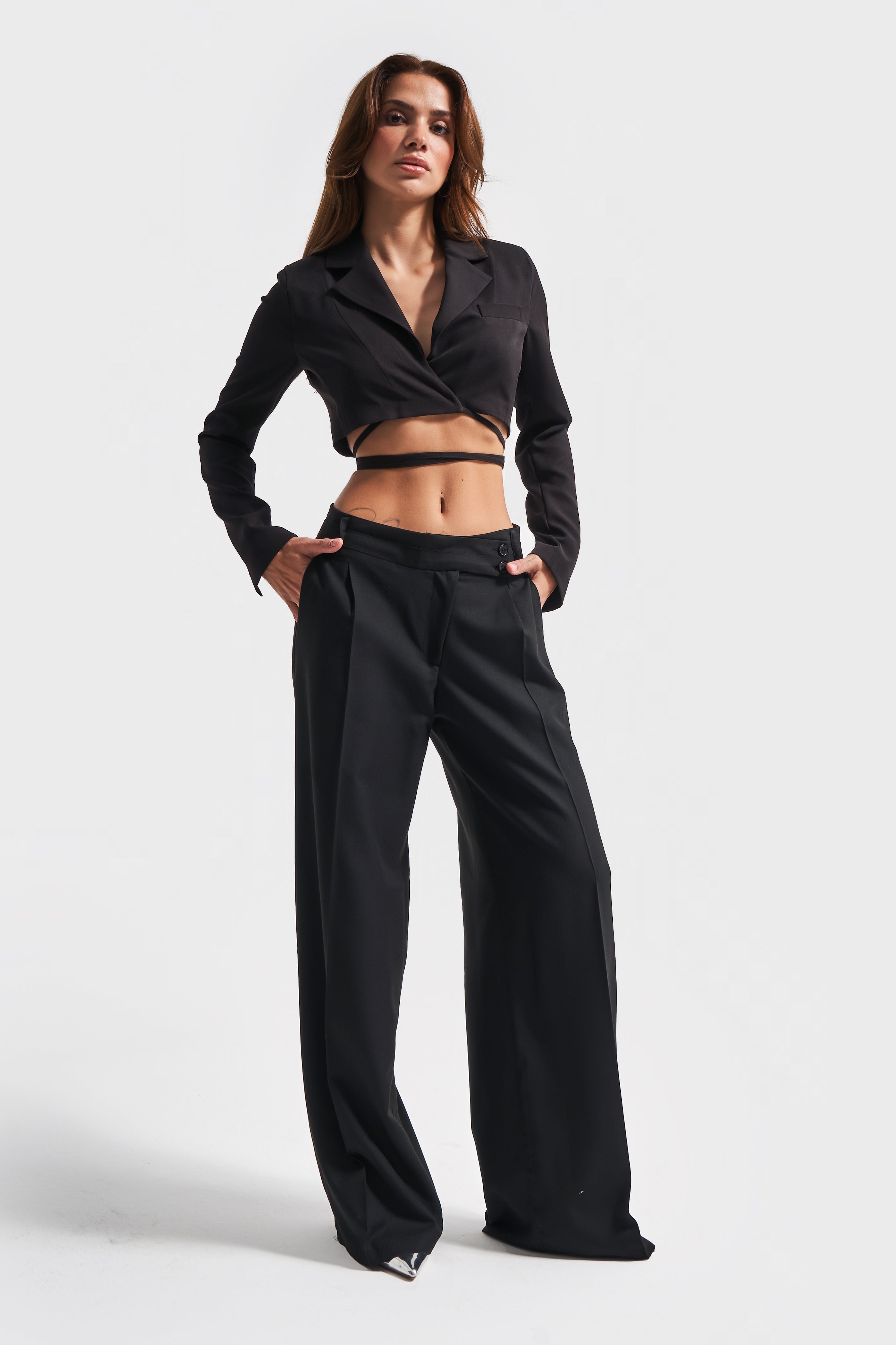 Women's Black Color Belt Detailed Palazzo Fit Pleated Trousers