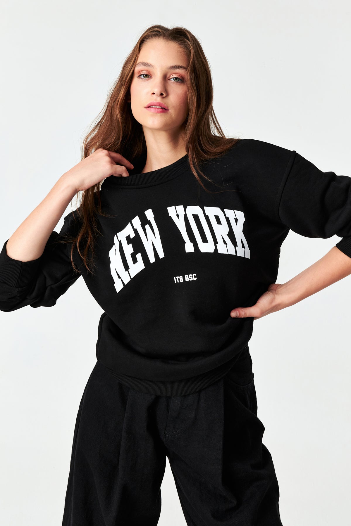 Kadın Siyah Renk New York Baskılı Oversize Üç İplik Sweatshirt