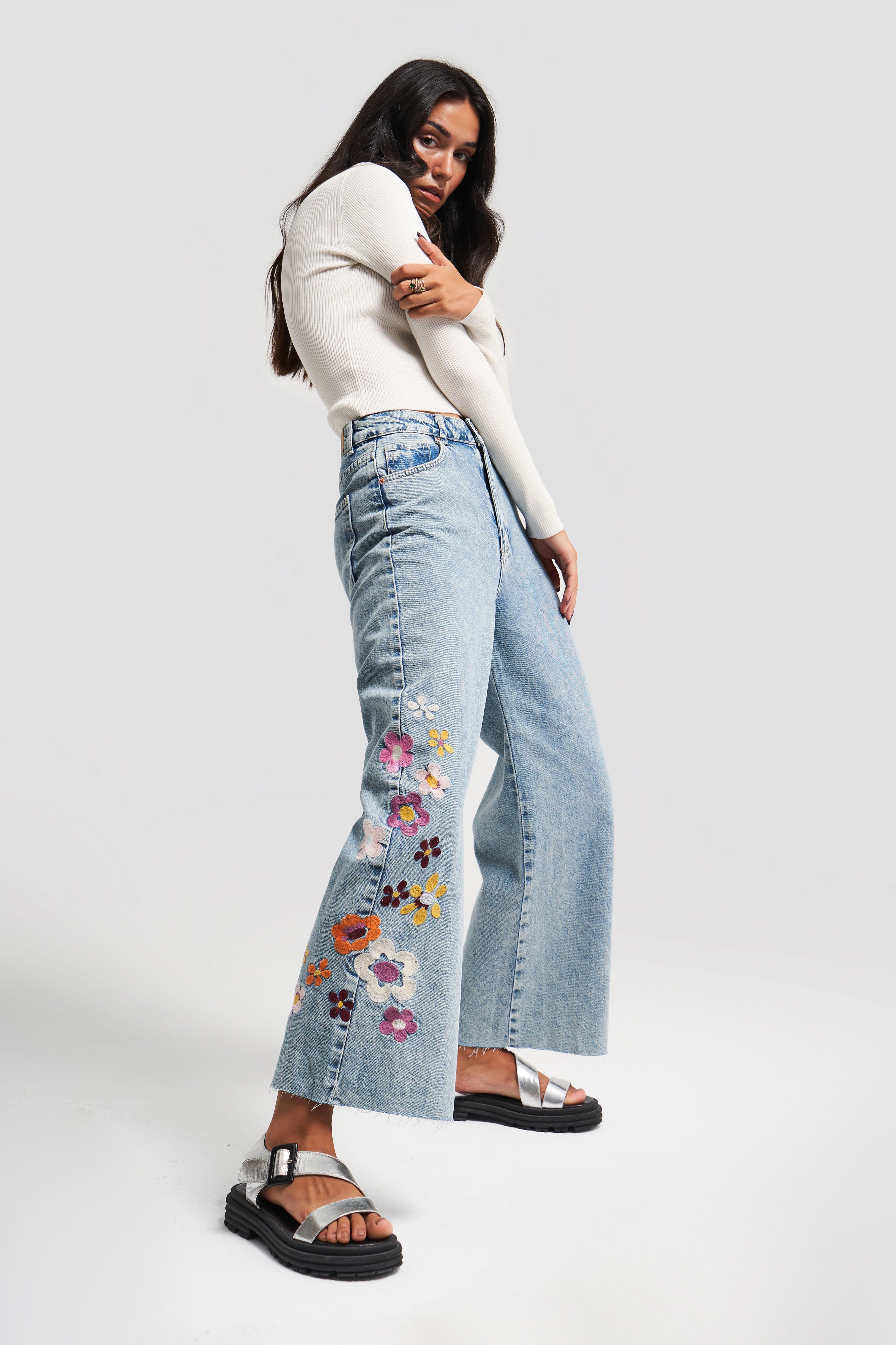 Women Snow Jeans Color Floral Embroidered Culotte Fit Design Denim