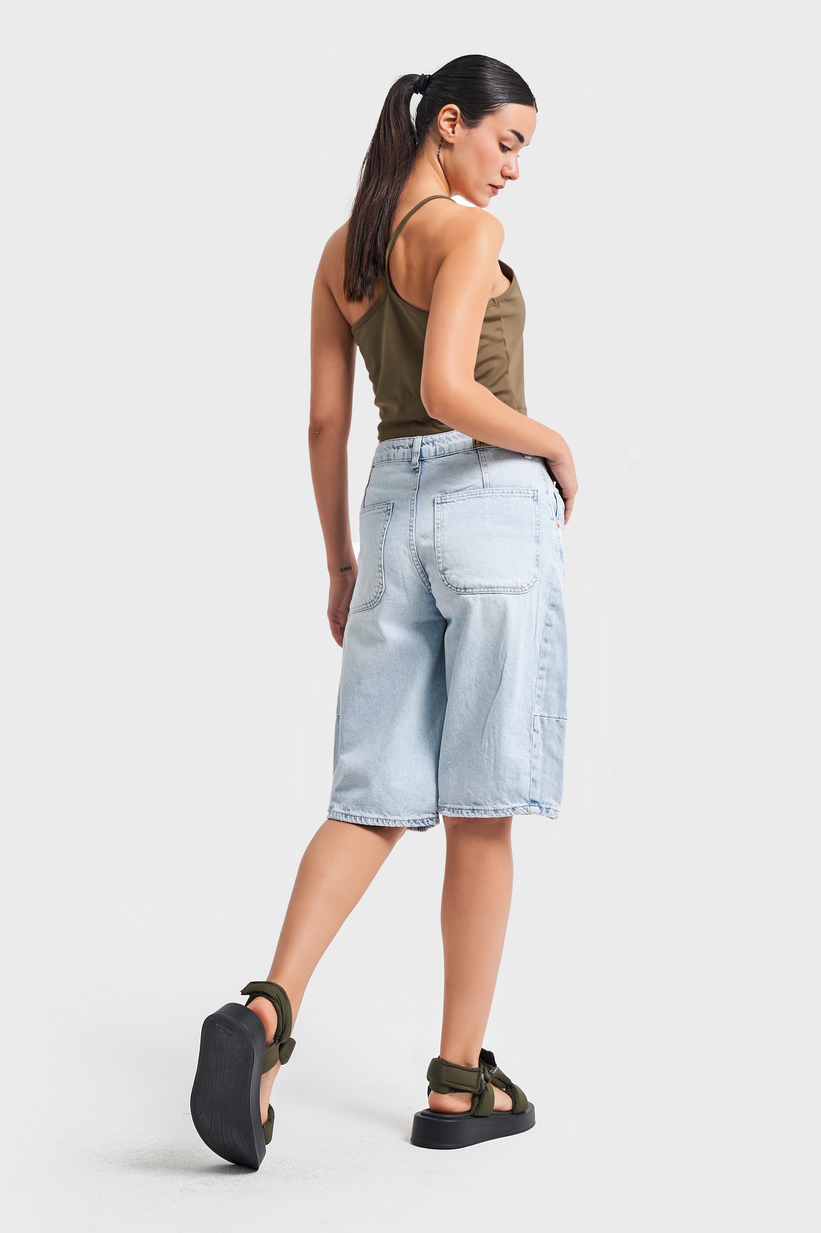 Women's Snow Jeans Color Midi Length Barrel Fit Denim Shorts