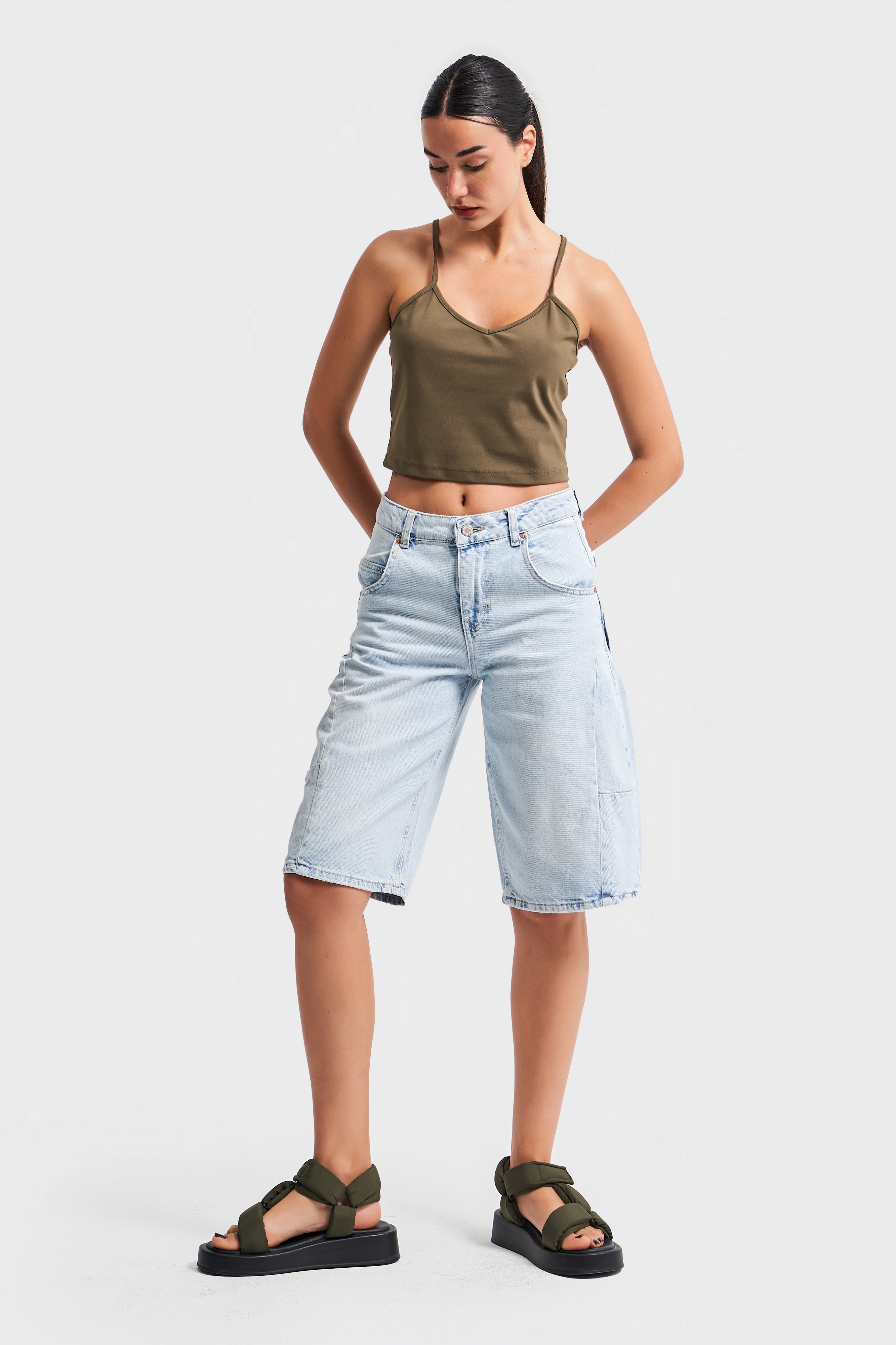 Women's Snow Jeans Color Midi Length Barrel Fit Denim Shorts