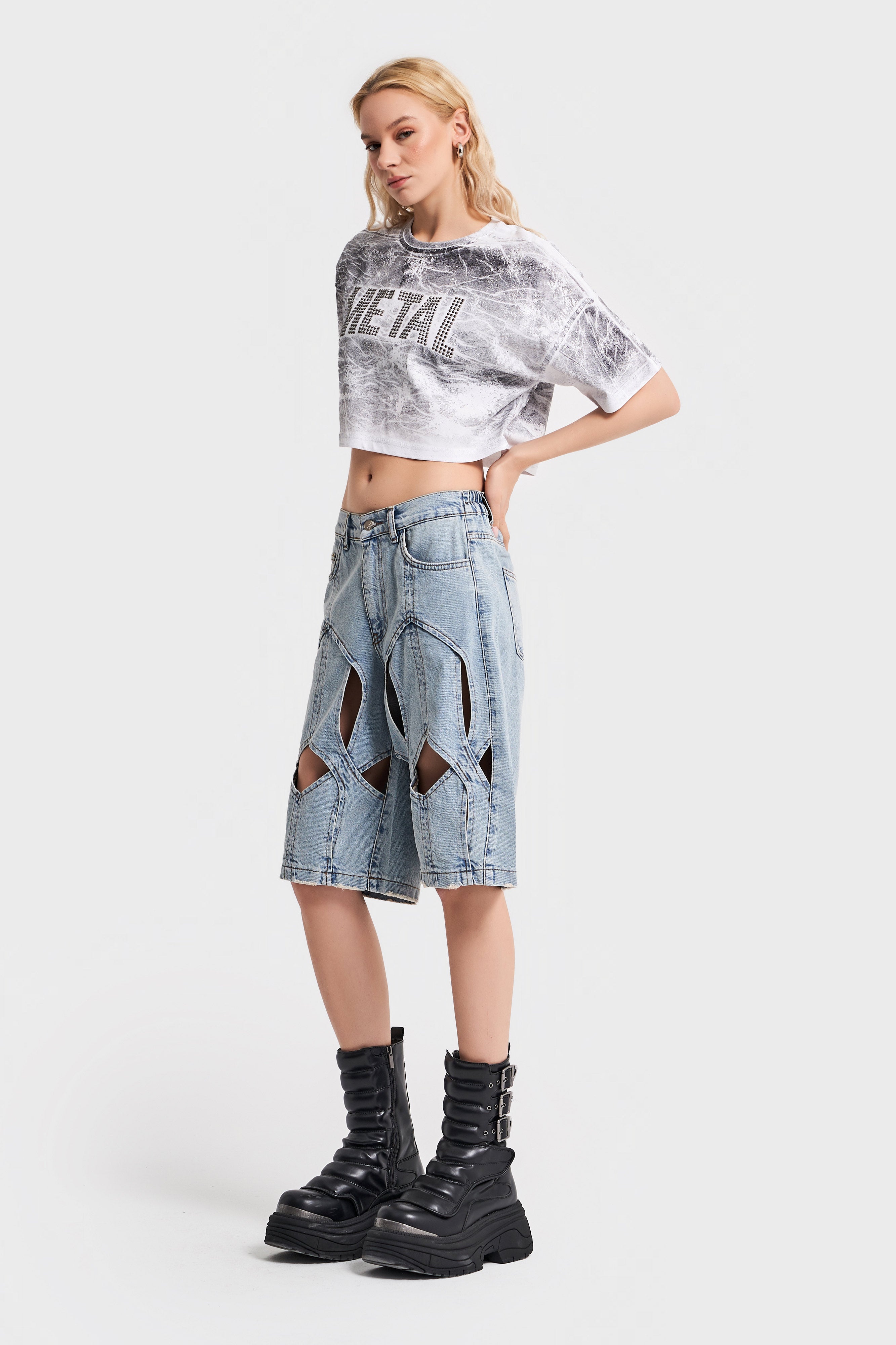 Women's Snow Jeans Color Window Detailed Midi Length Design Denim Shorts