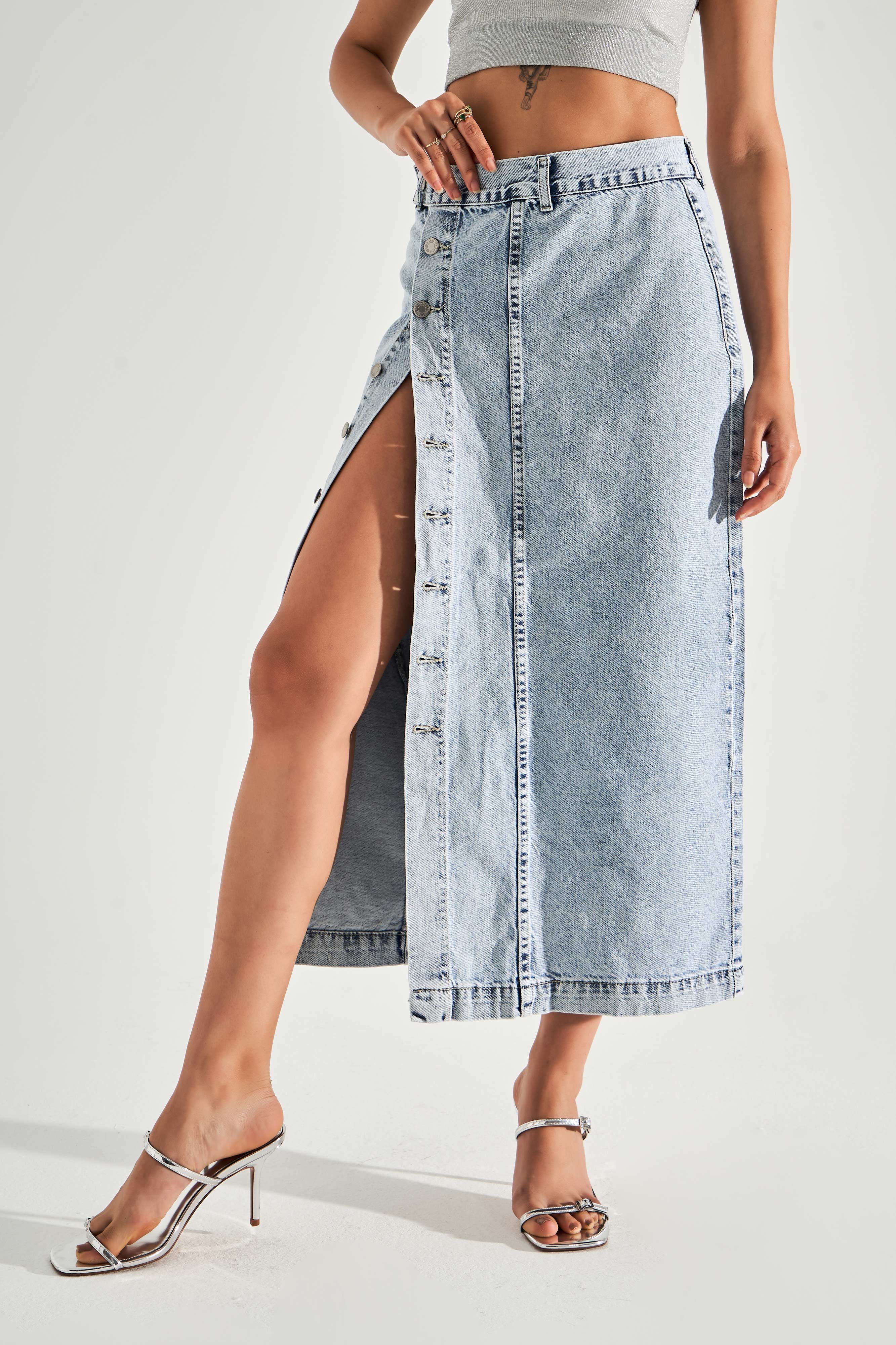 Women's Snow Denim Color Side Button Maxi Length Denim Skirt