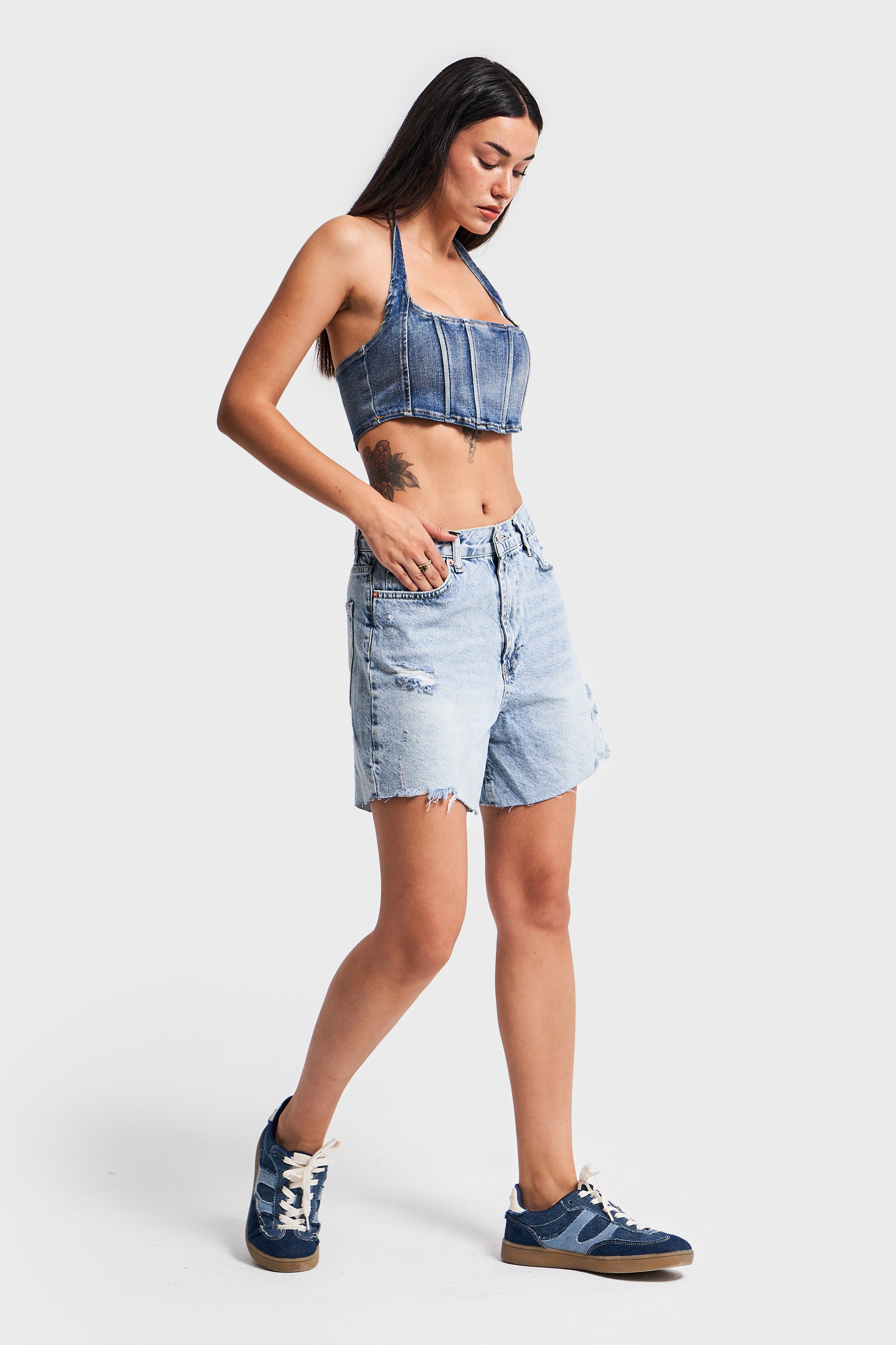 Women's Snow Jeans Color Ripped Detail Straight Fit Denim Shorts