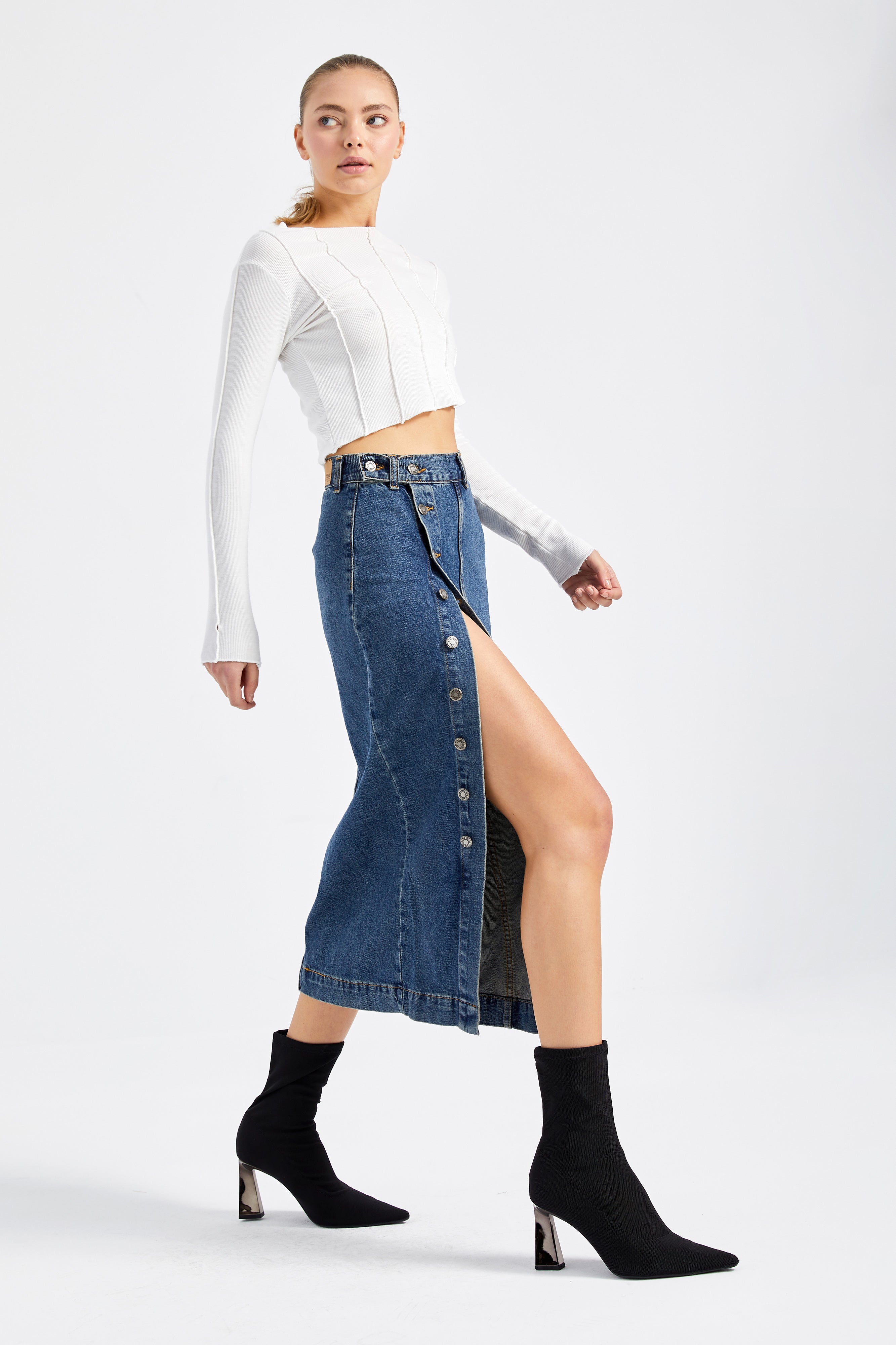 Women's Tint Denim Color Button Front Maxi Length Denim Skirt